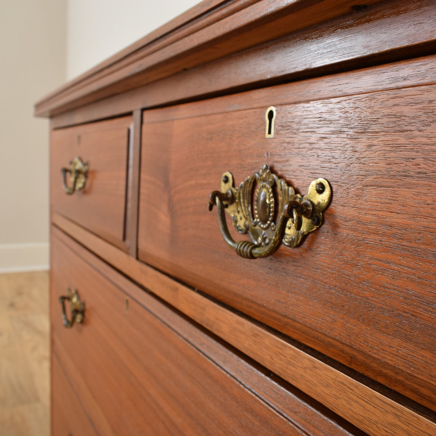 Mahogany Chest Of Drawers