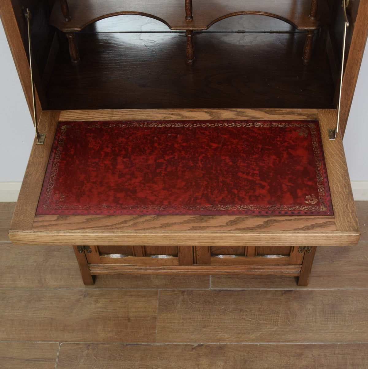 Old Charm Drinks Cabinet