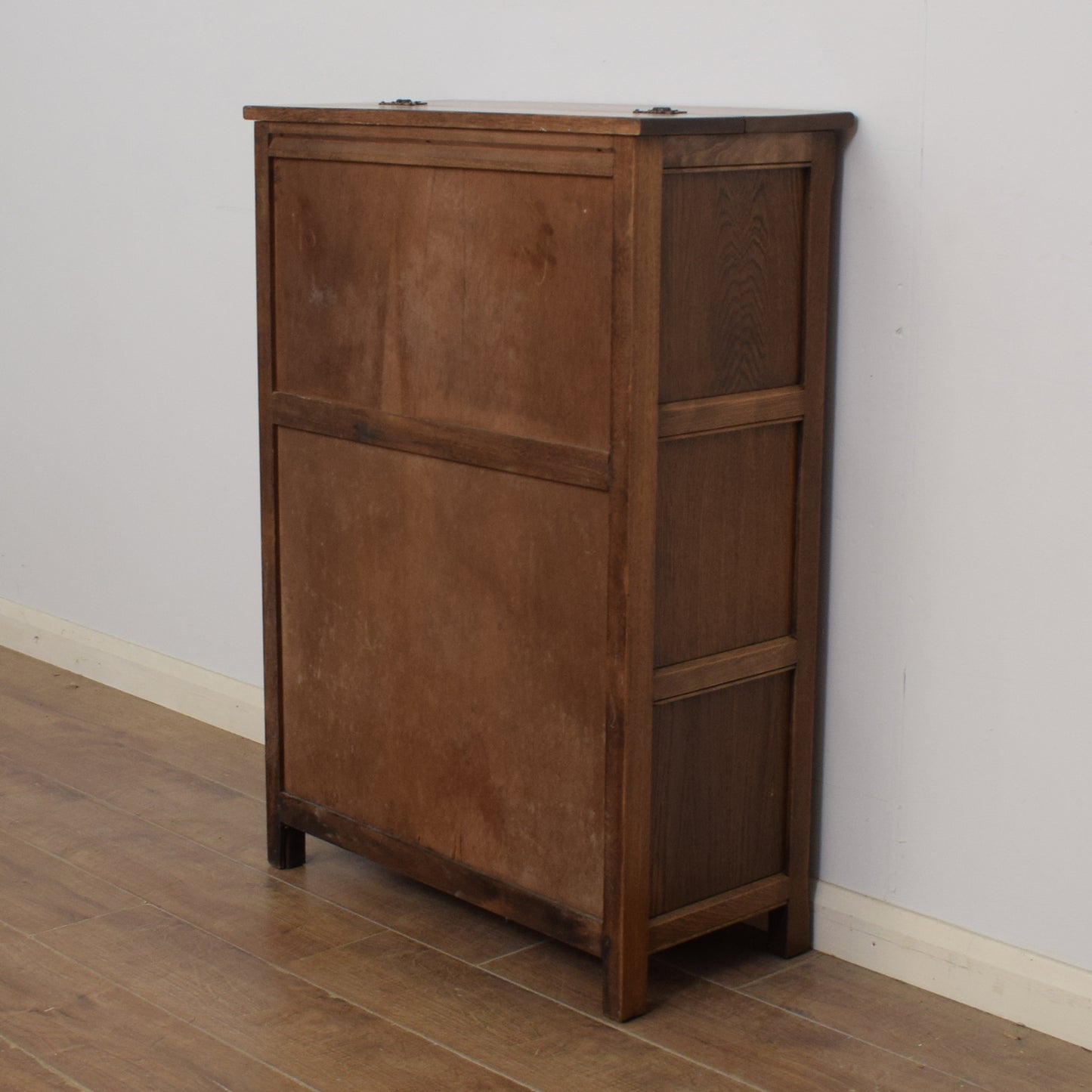 Old Charm Drinks Cabinet
