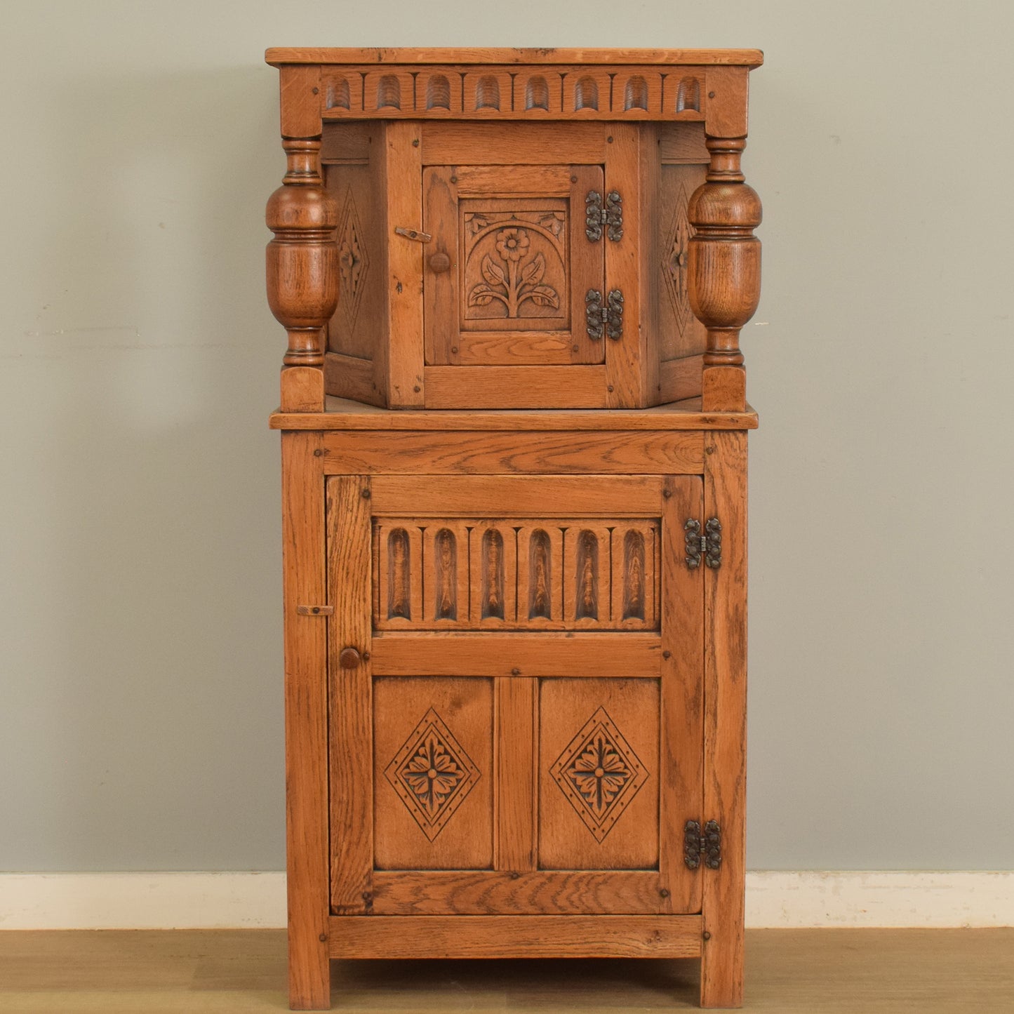 Oak Court Cabinet