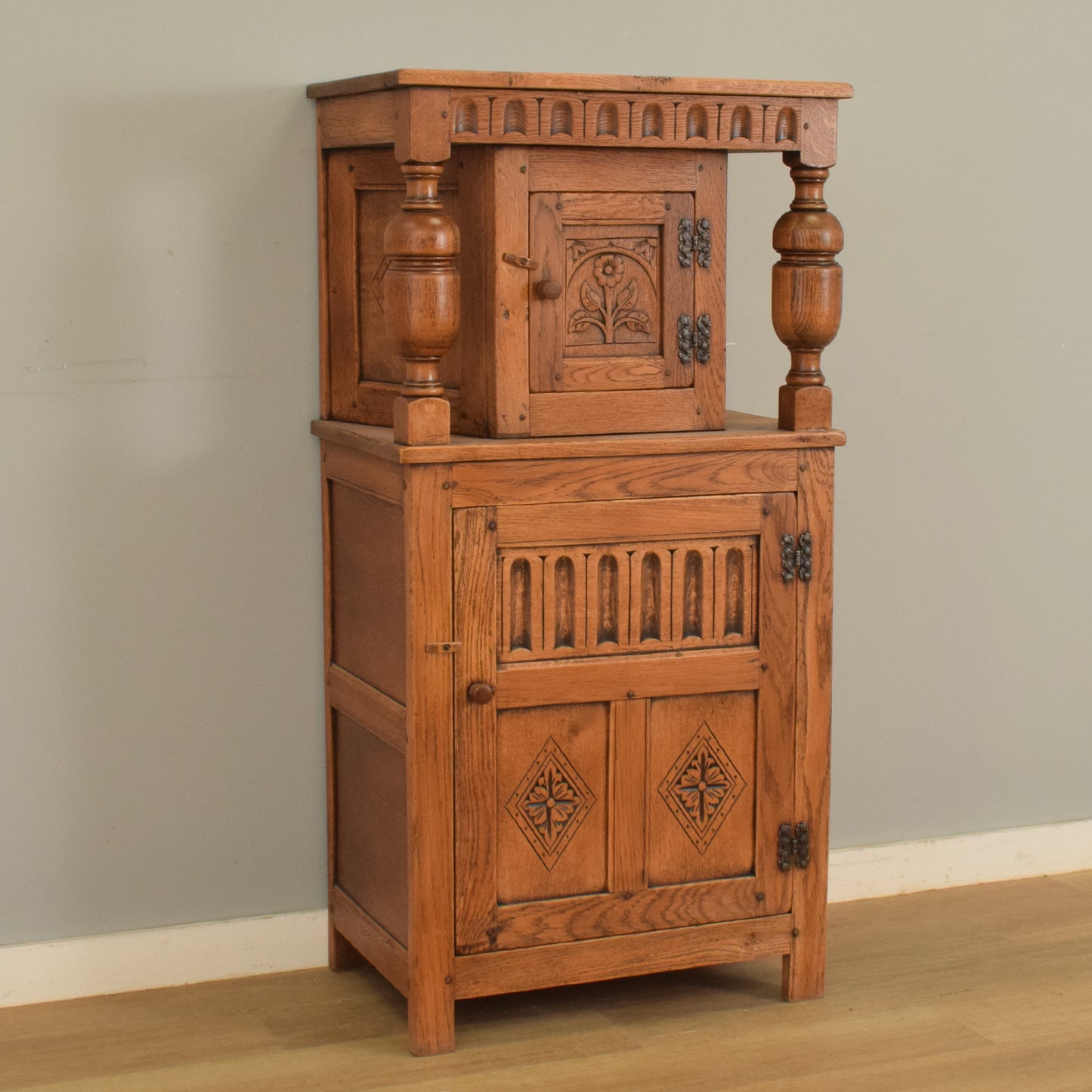 Oak Court Cabinet