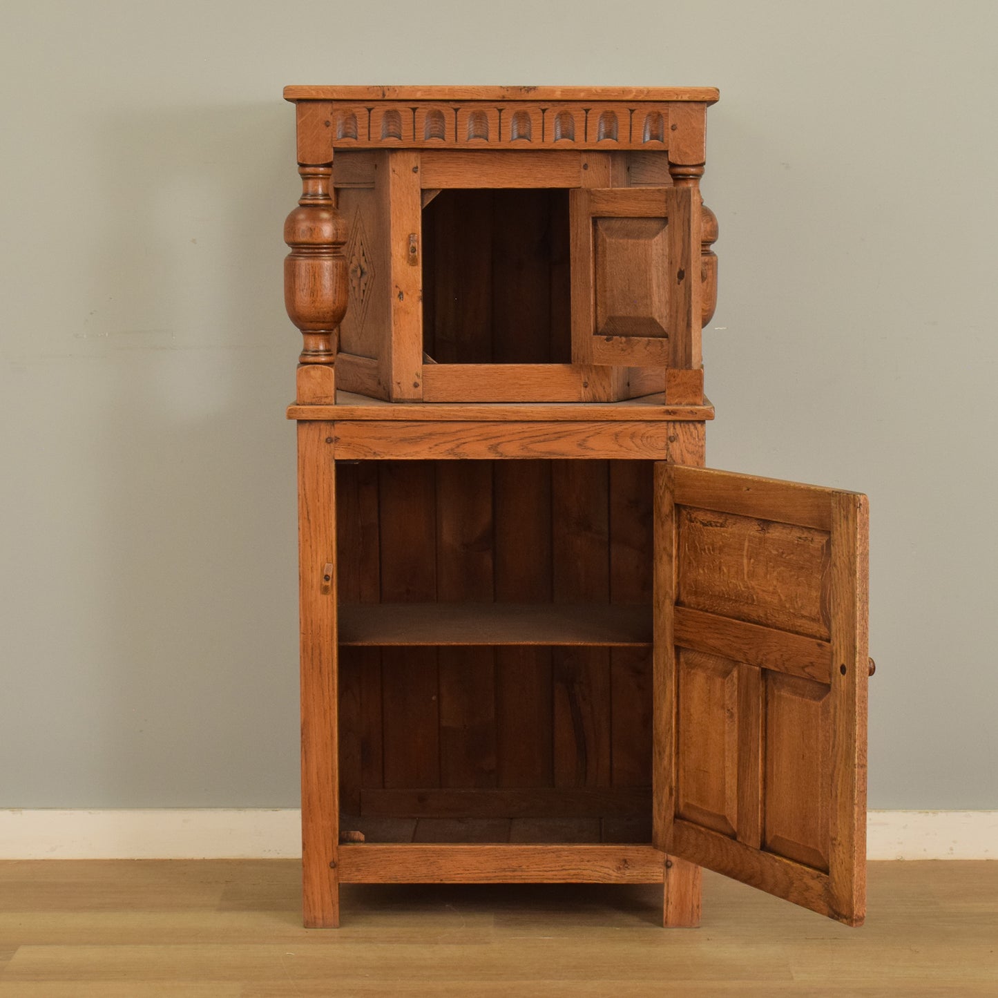 Oak Court Cabinet