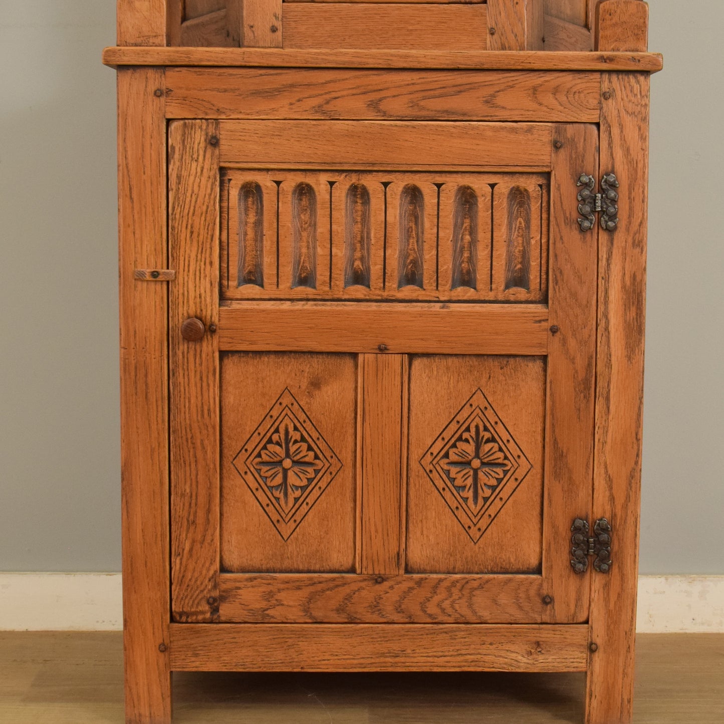 Oak Court Cabinet