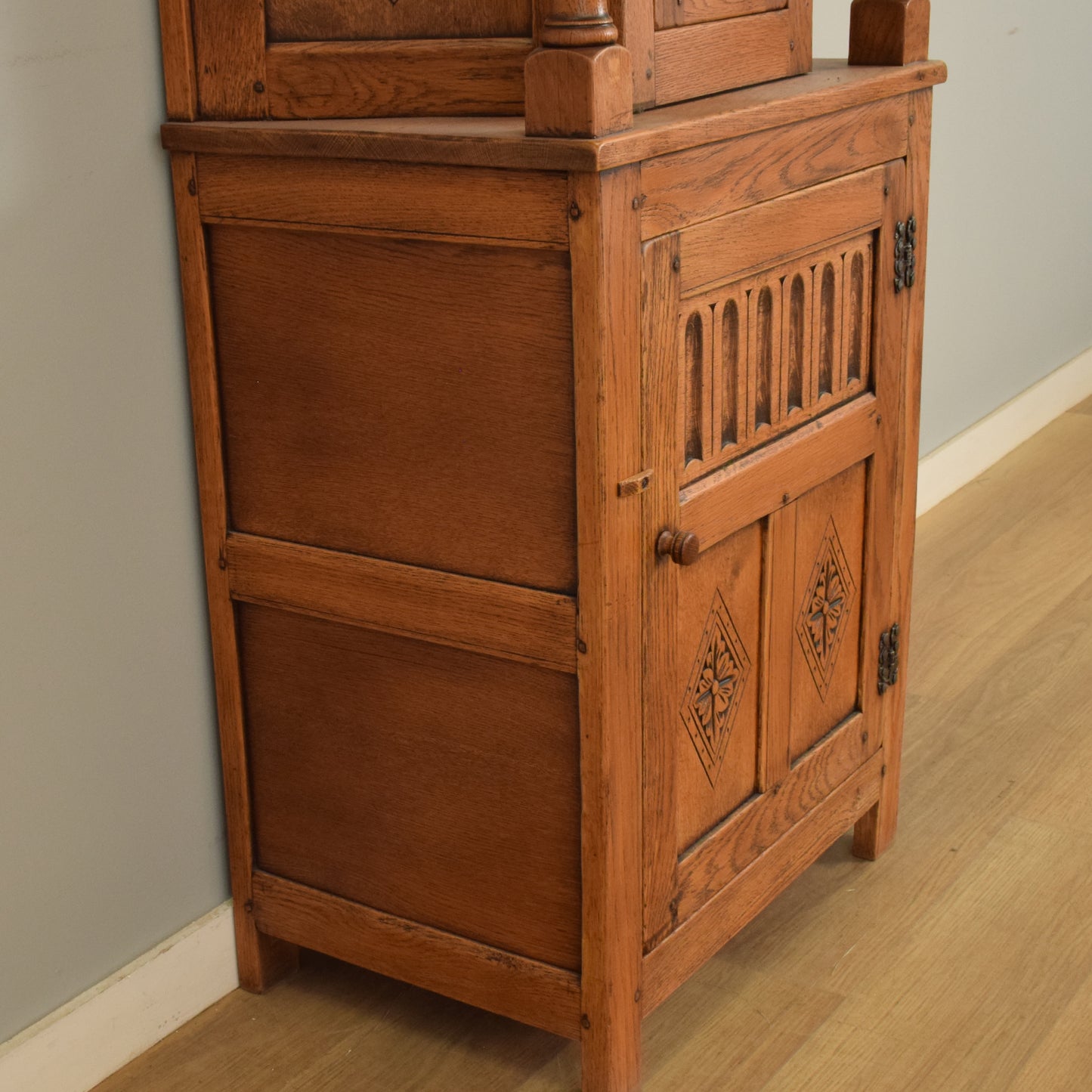 Oak Court Cabinet
