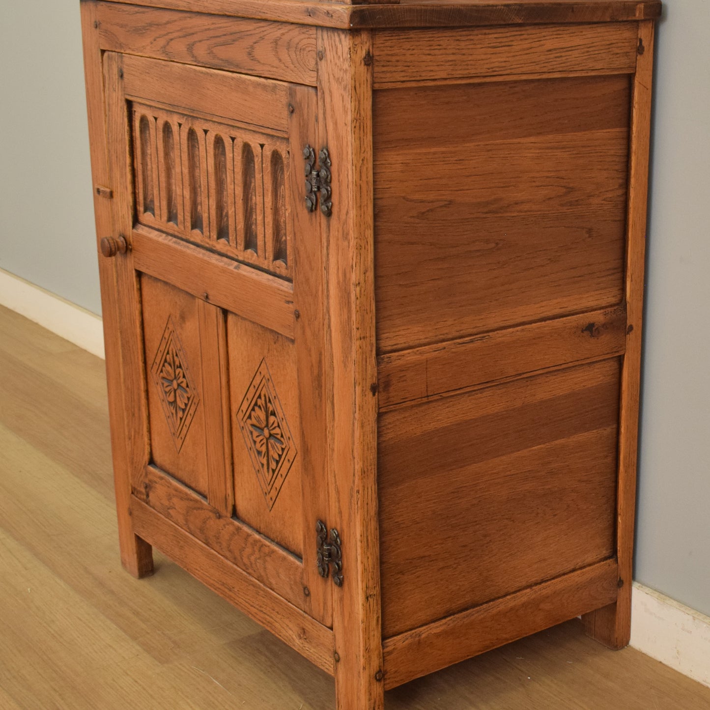 Oak Court Cabinet