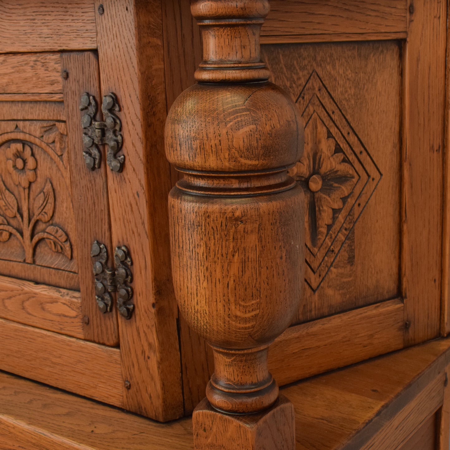 Oak Court Cabinet