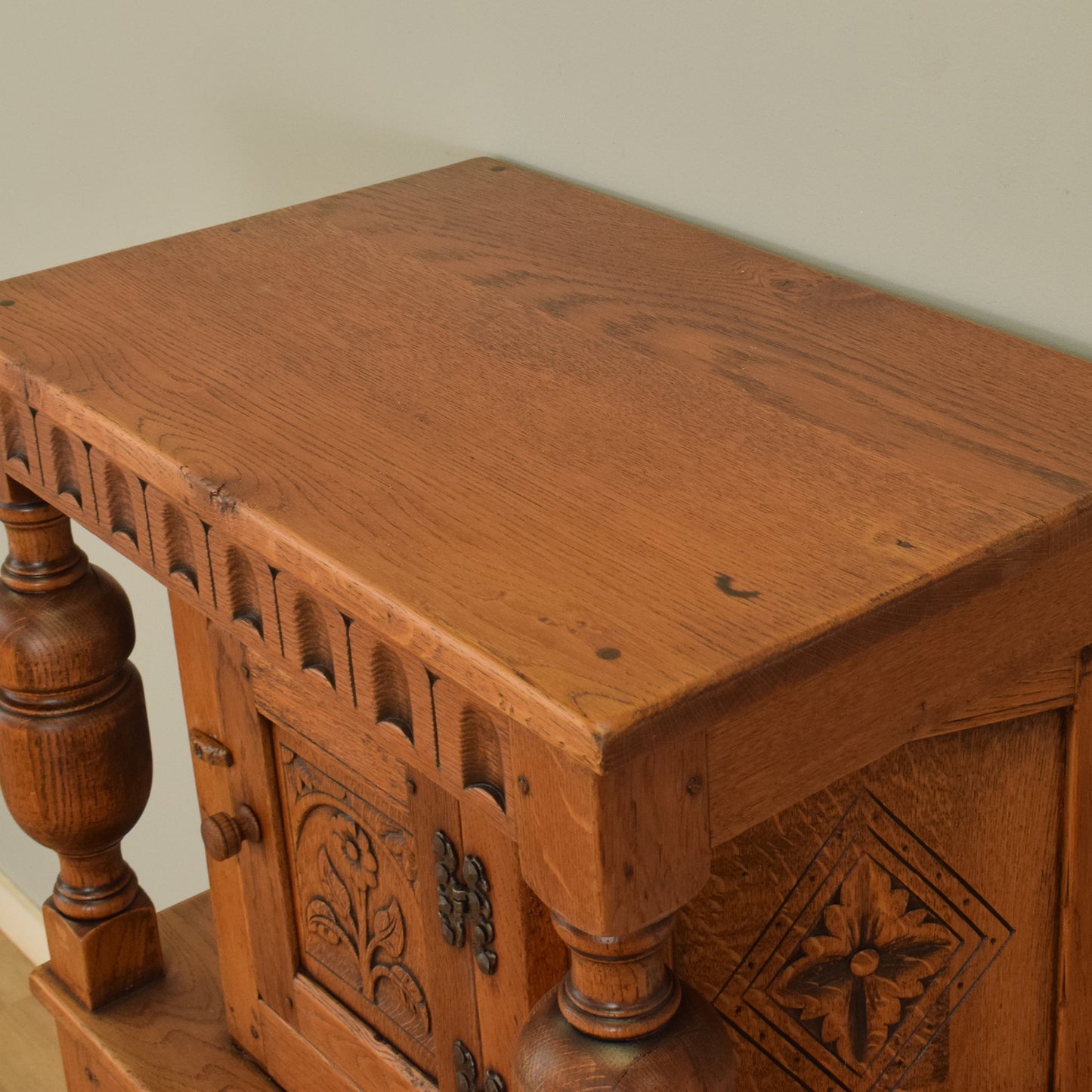 Oak Court Cabinet