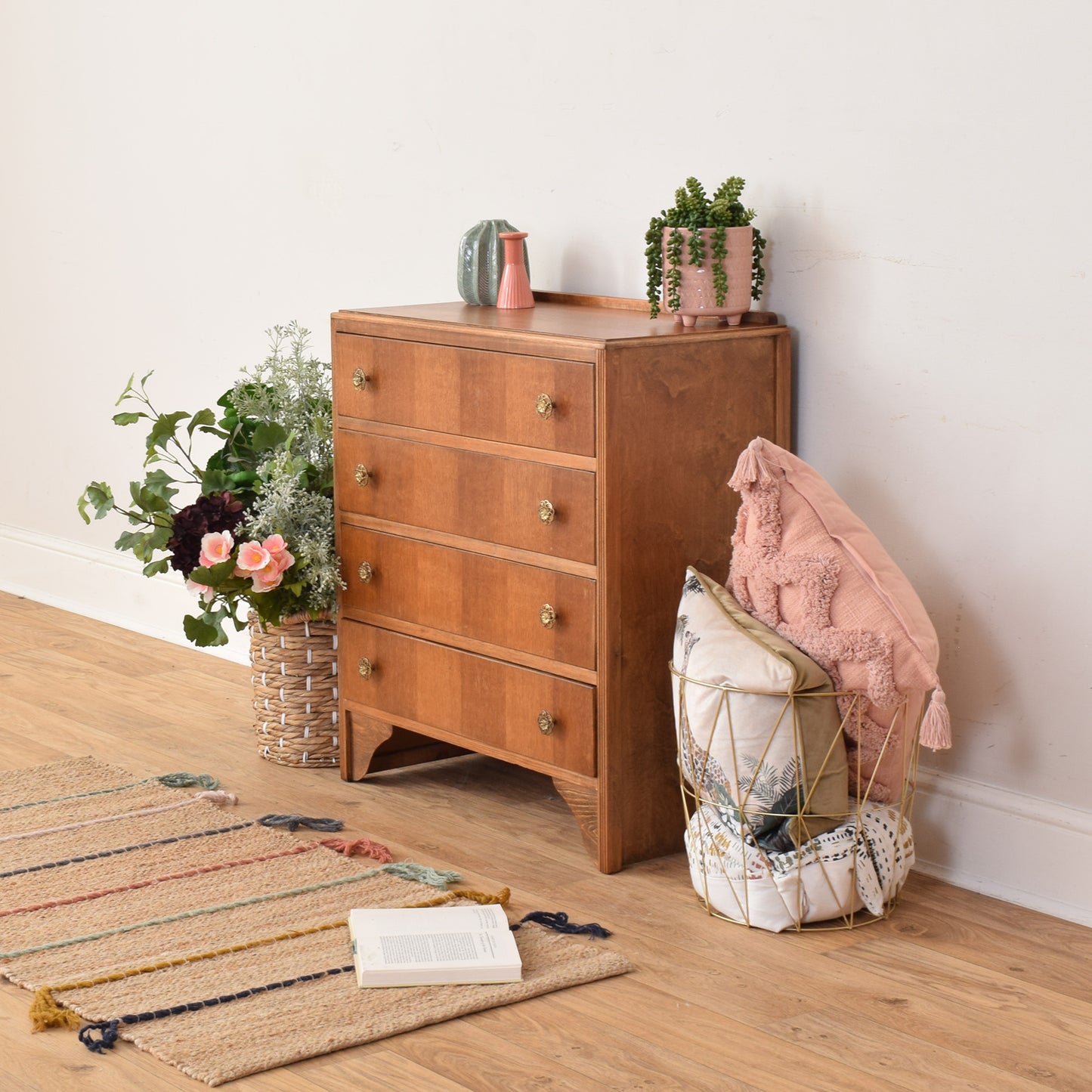 Oak Veneer Chest Of Drawers