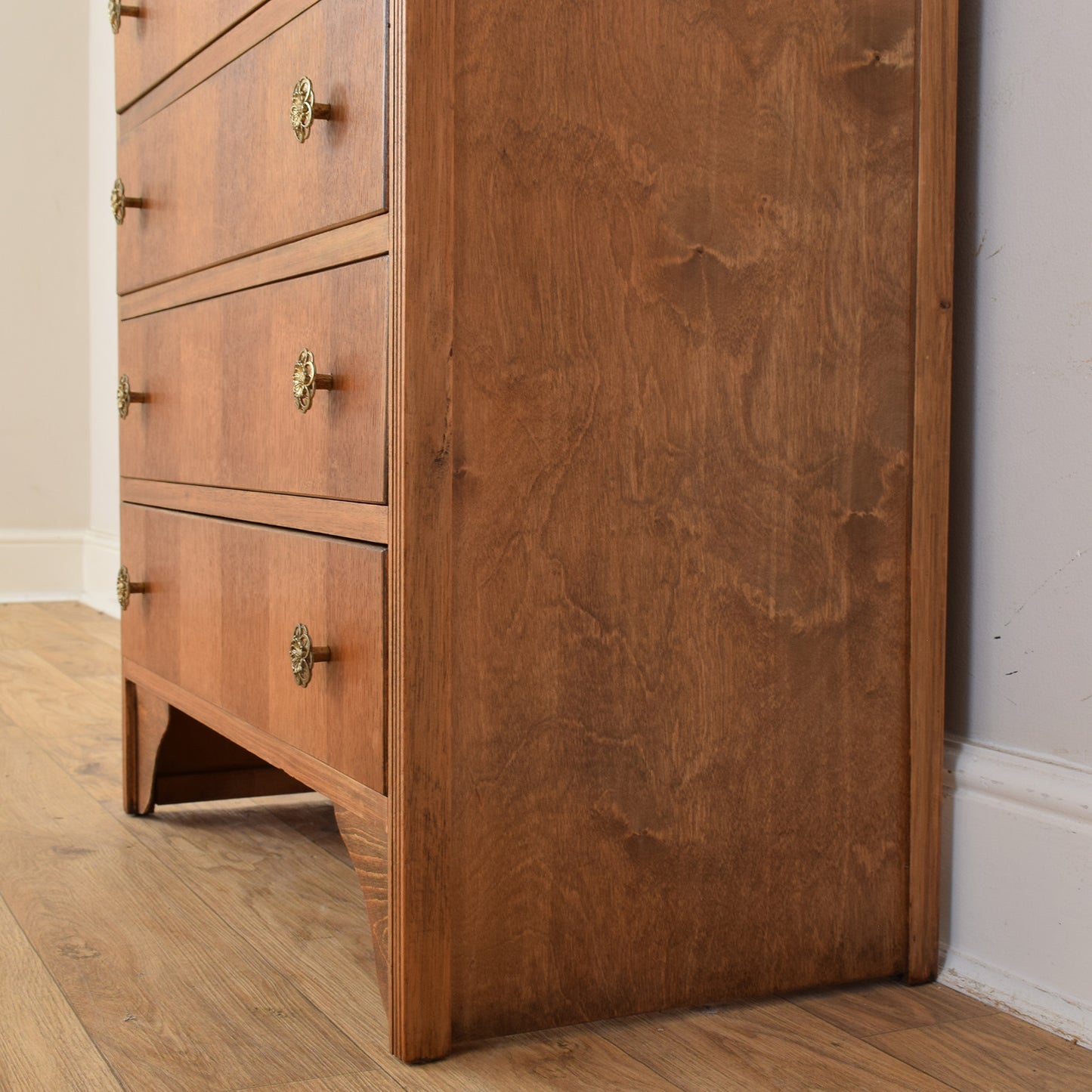 Oak Veneer Chest Of Drawers