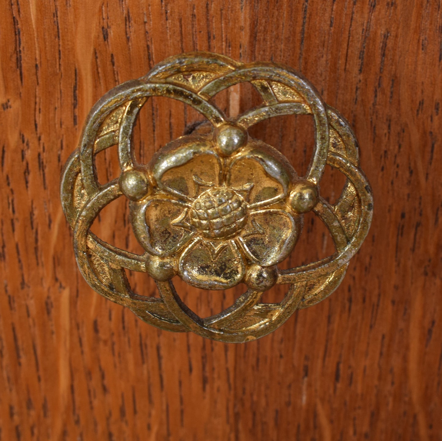 Oak Veneer Chest Of Drawers