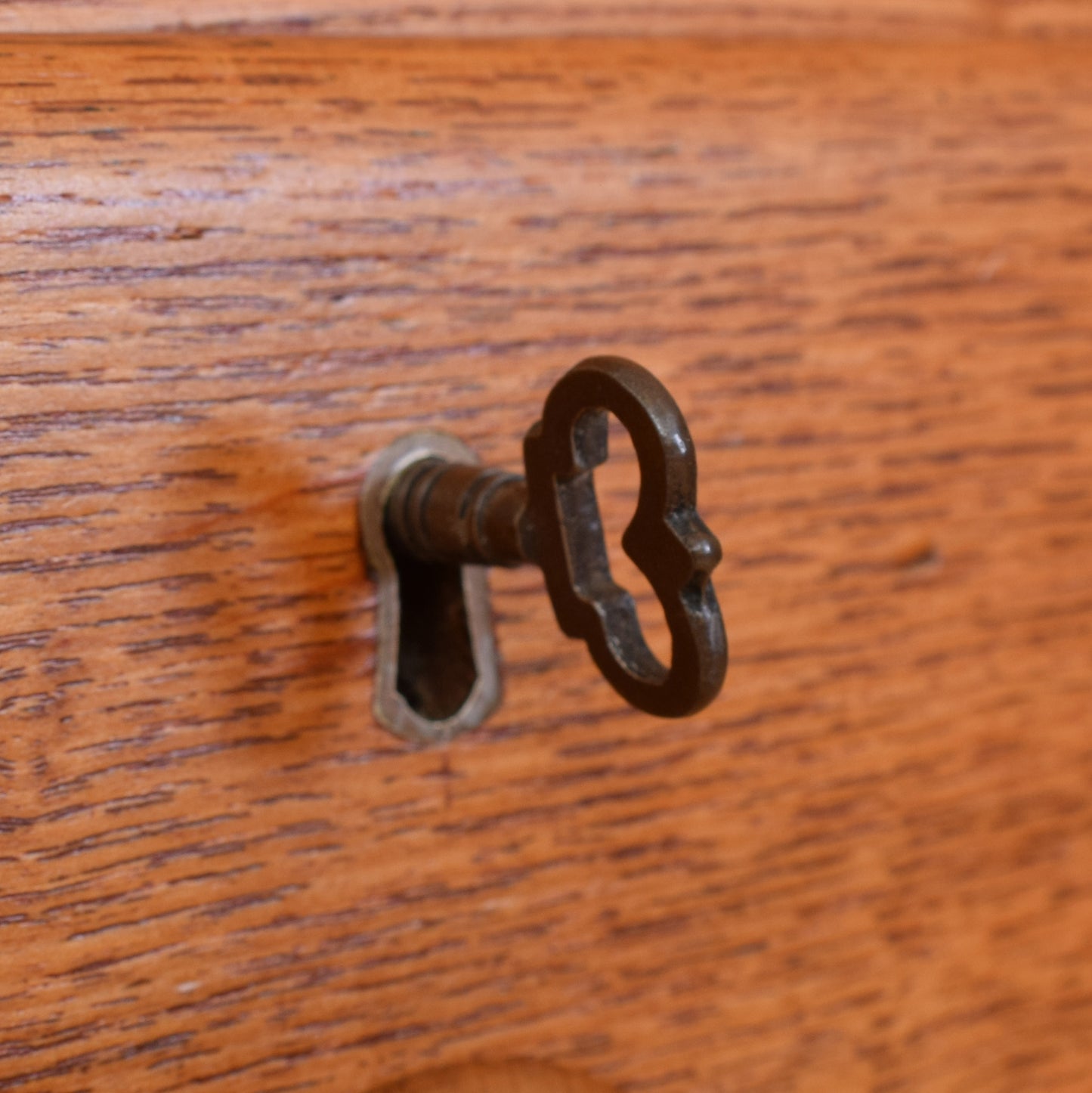 Pine Chest Of Drawers