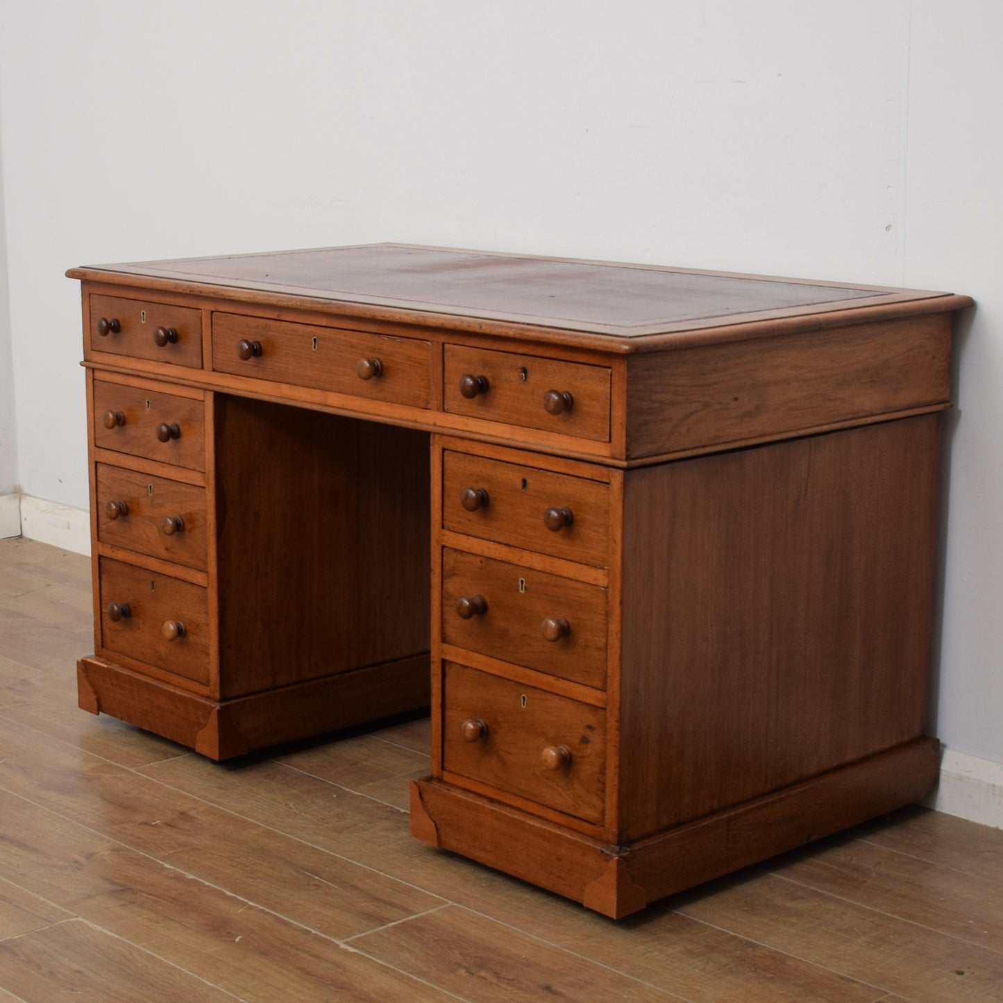 Victorian Pedestal Desk