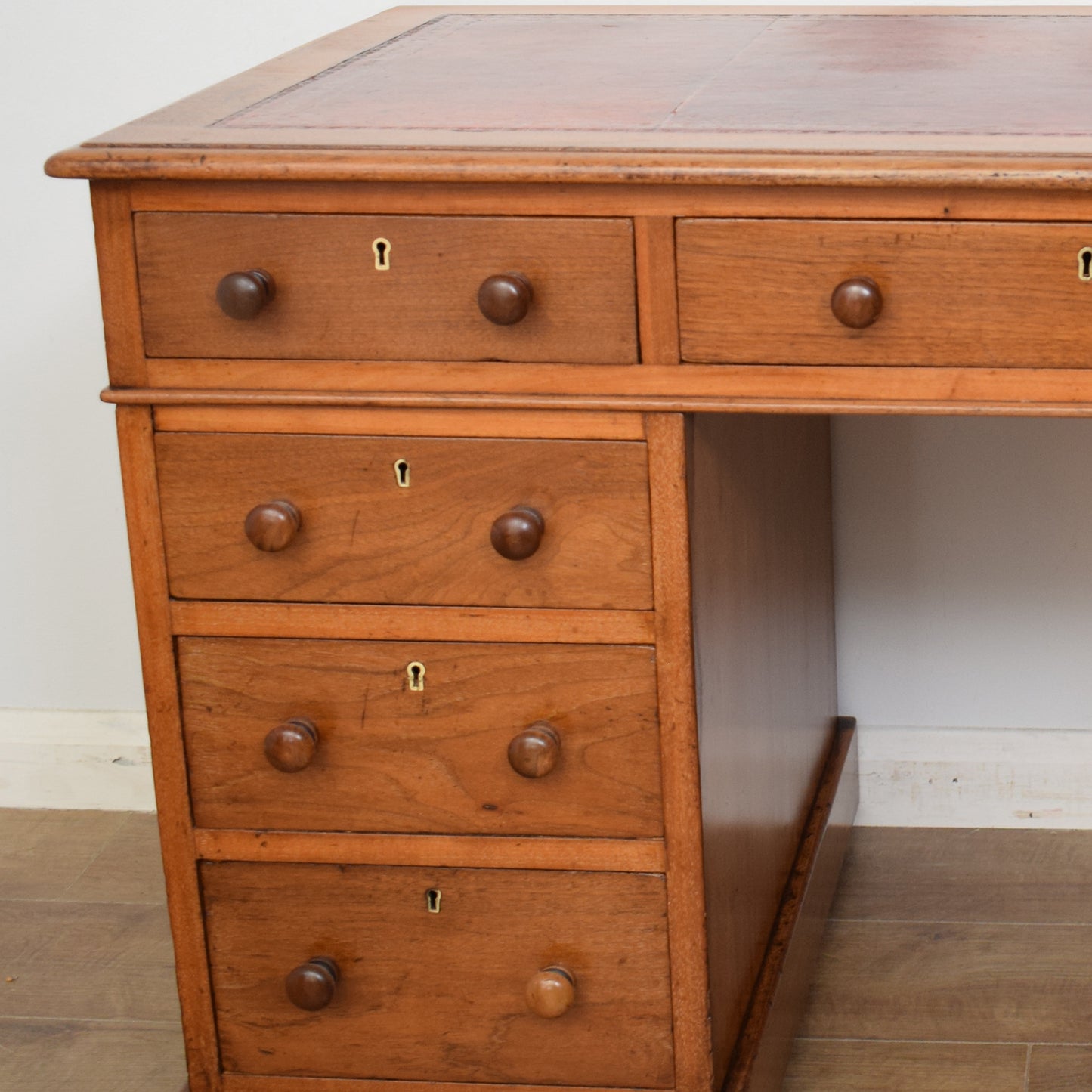 Victorian Pedestal Desk