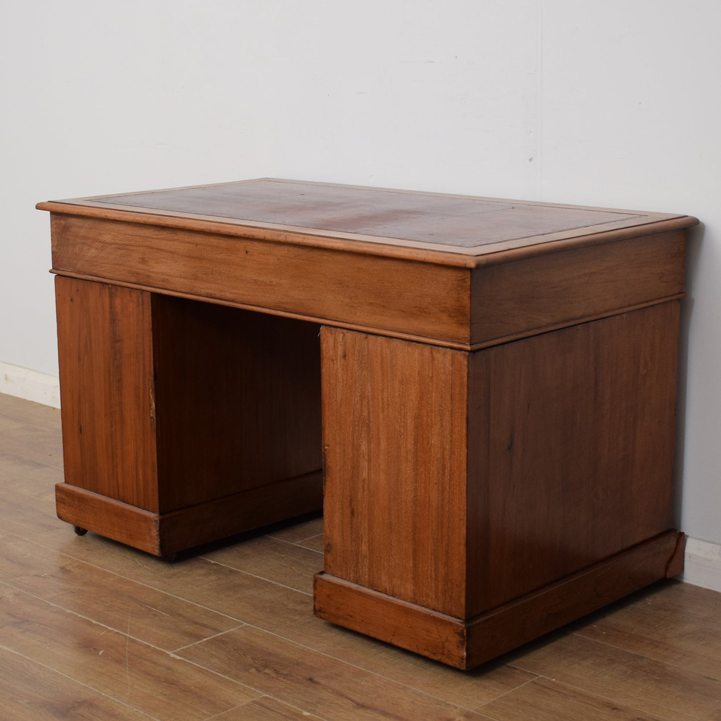 Victorian Pedestal Desk