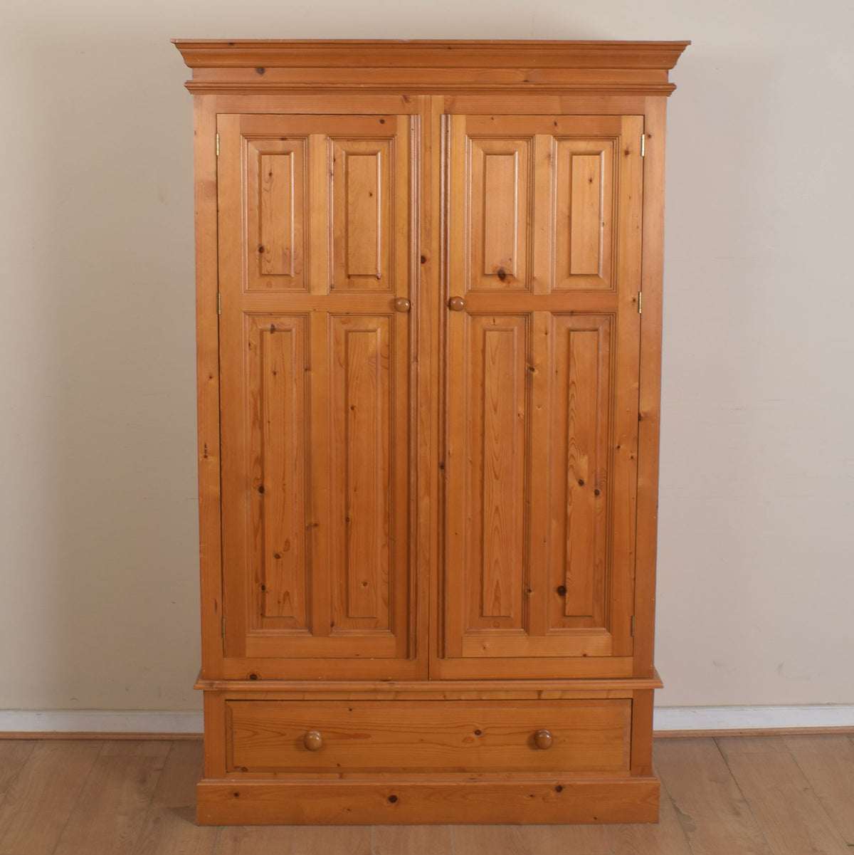 Large Pine Double Wardrobe