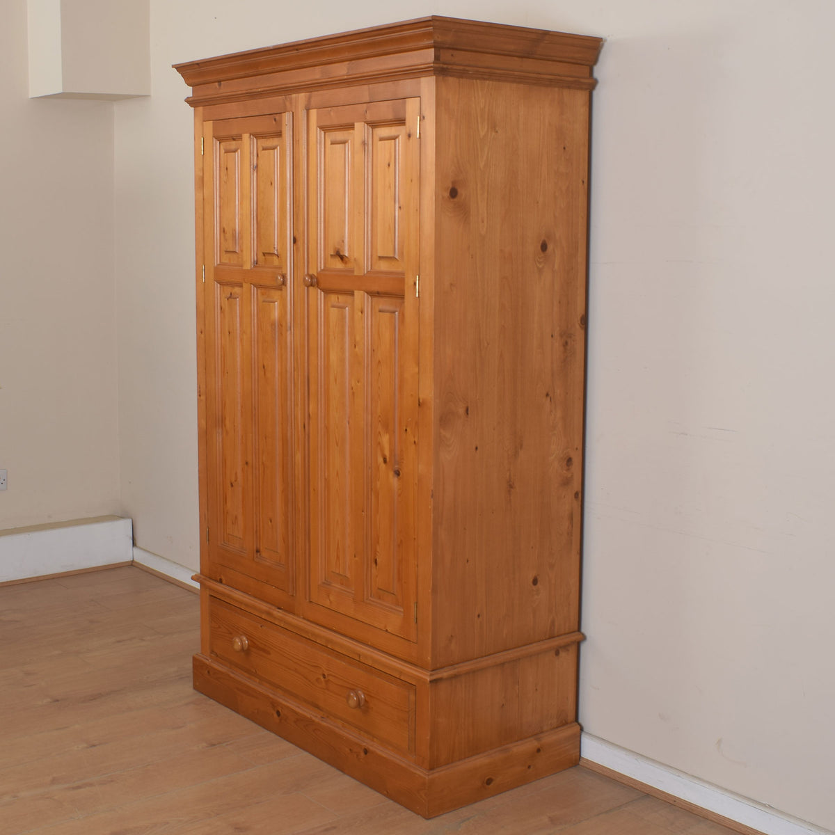 Large Pine Double Wardrobe