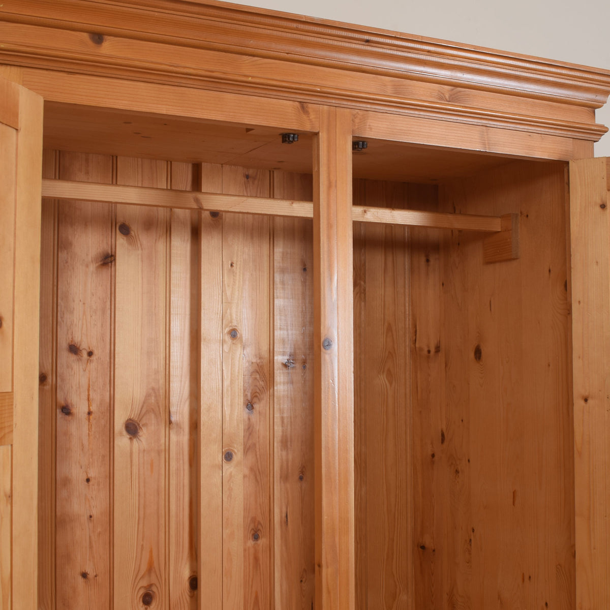 Large Pine Double Wardrobe