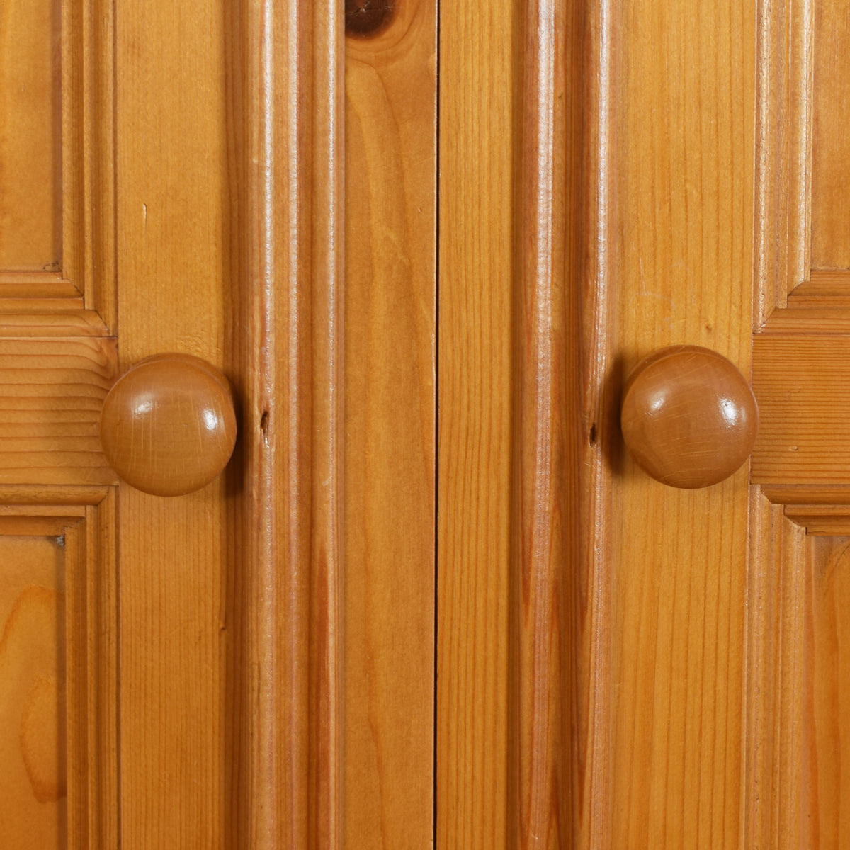Large Pine Double Wardrobe