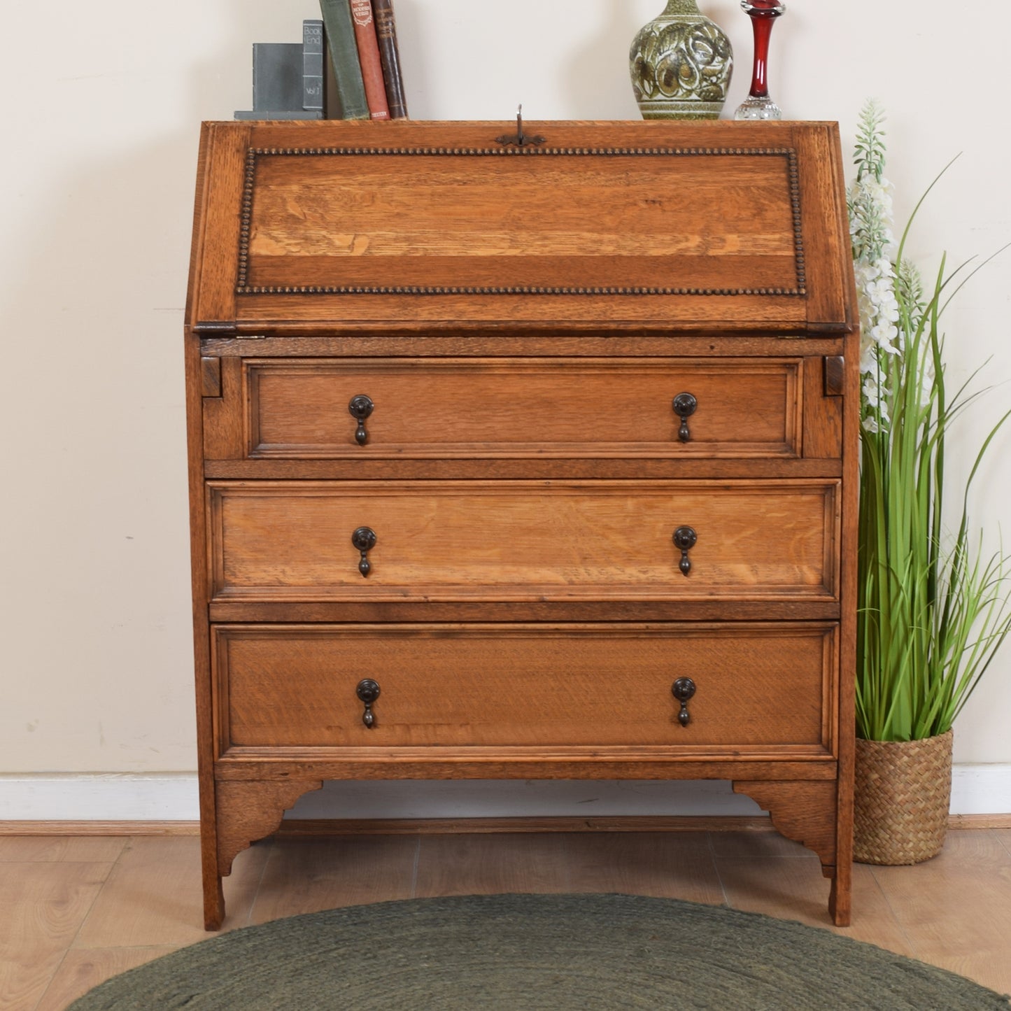 Oak Bureau