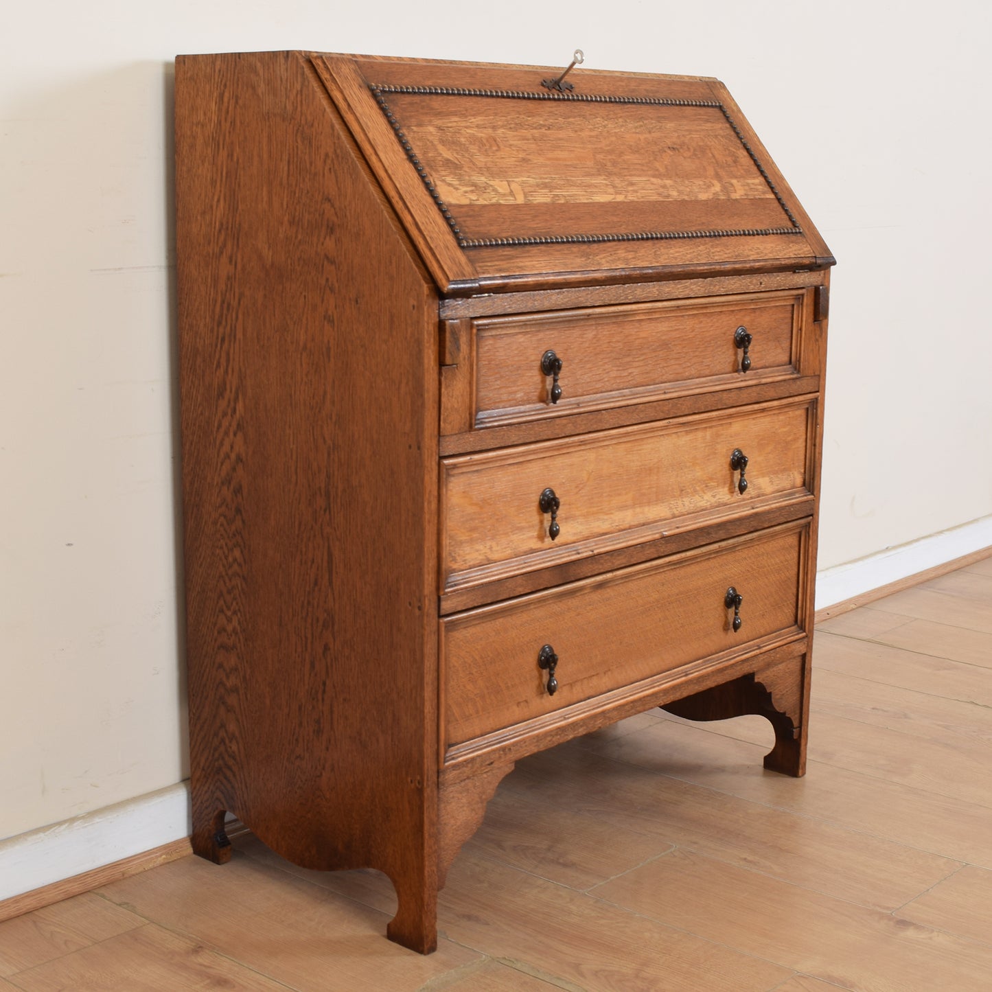 Oak Bureau