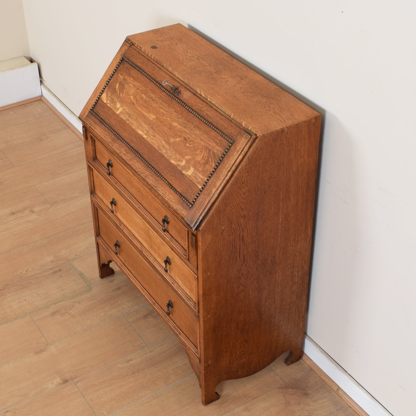 Oak Bureau