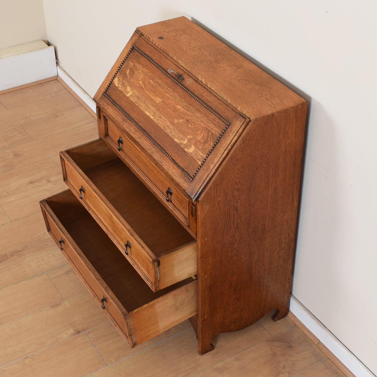 Oak Bureau