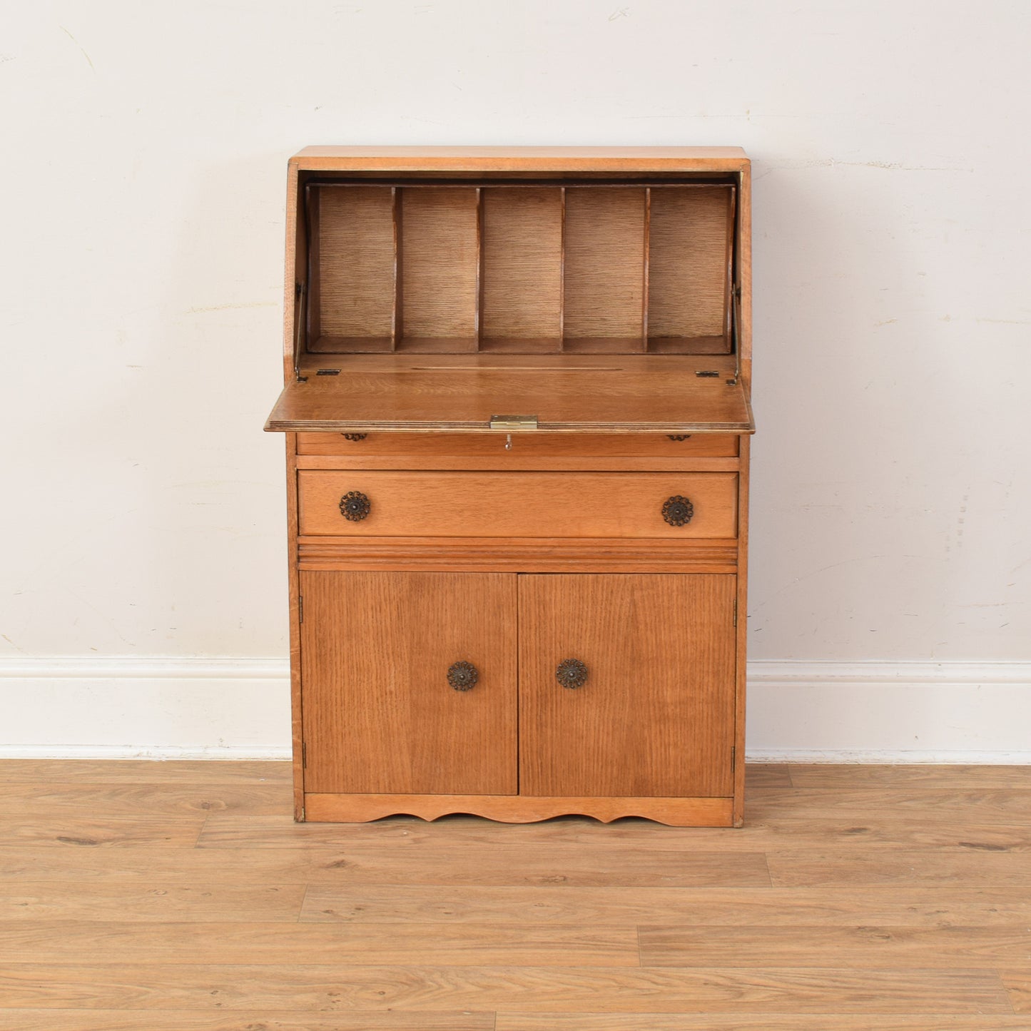 Oak Veneer Student Bureau