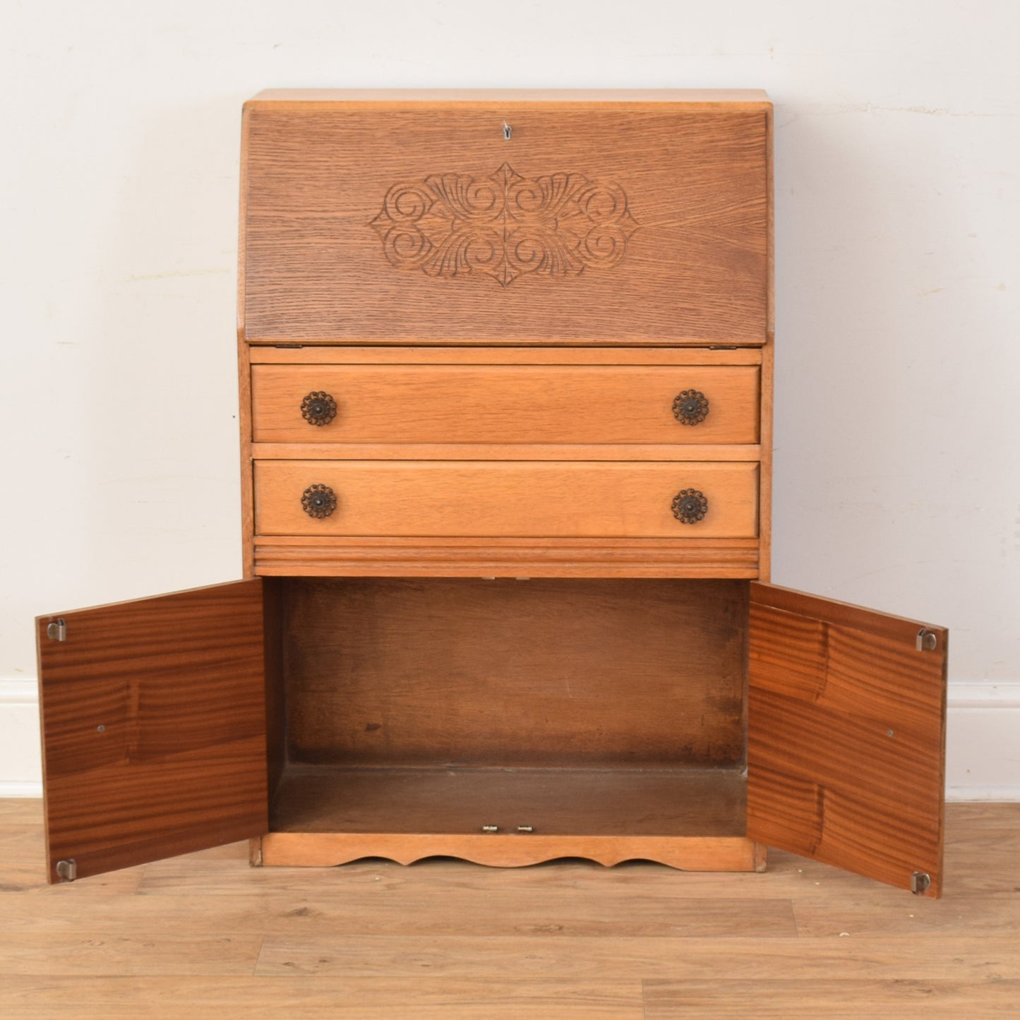 Oak Veneer Student Bureau