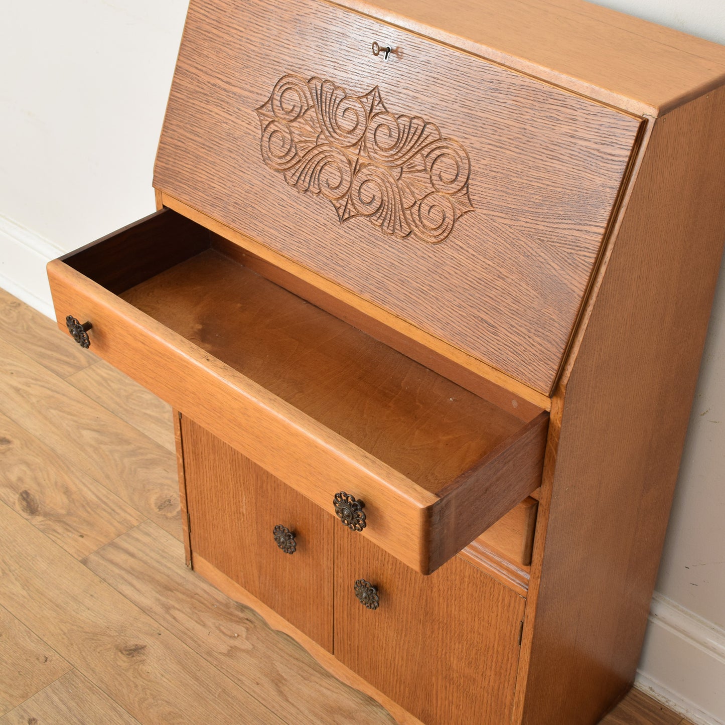 Oak Veneer Student Bureau