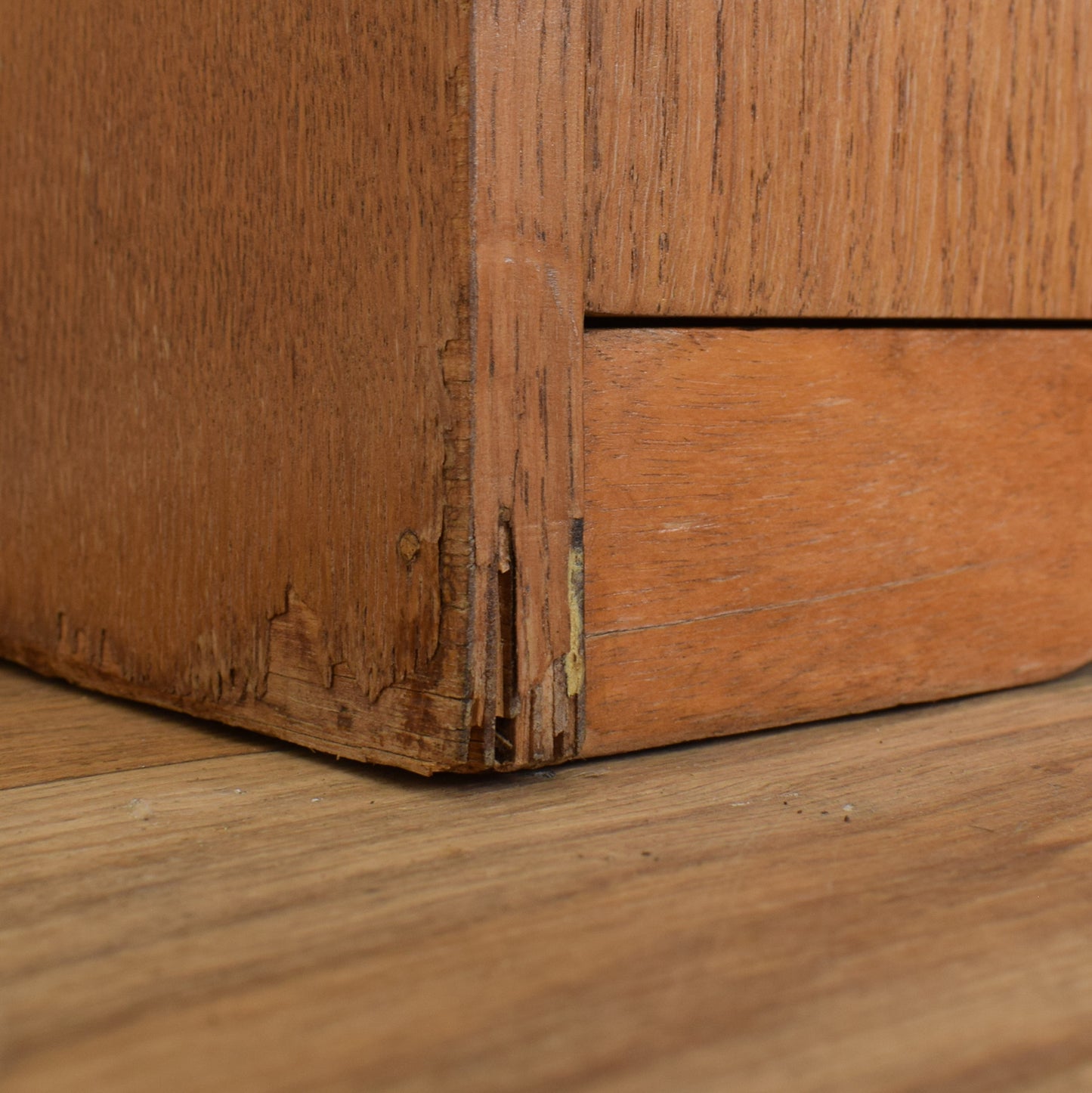 Oak Veneer Student Bureau