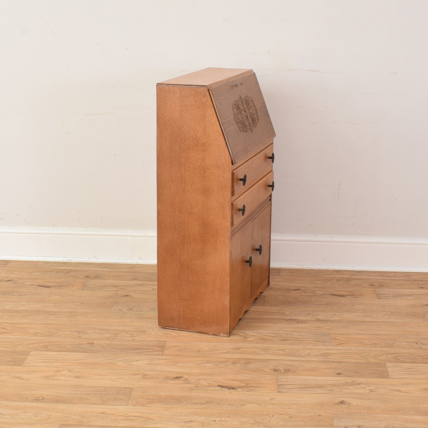 Oak Veneer Student Bureau