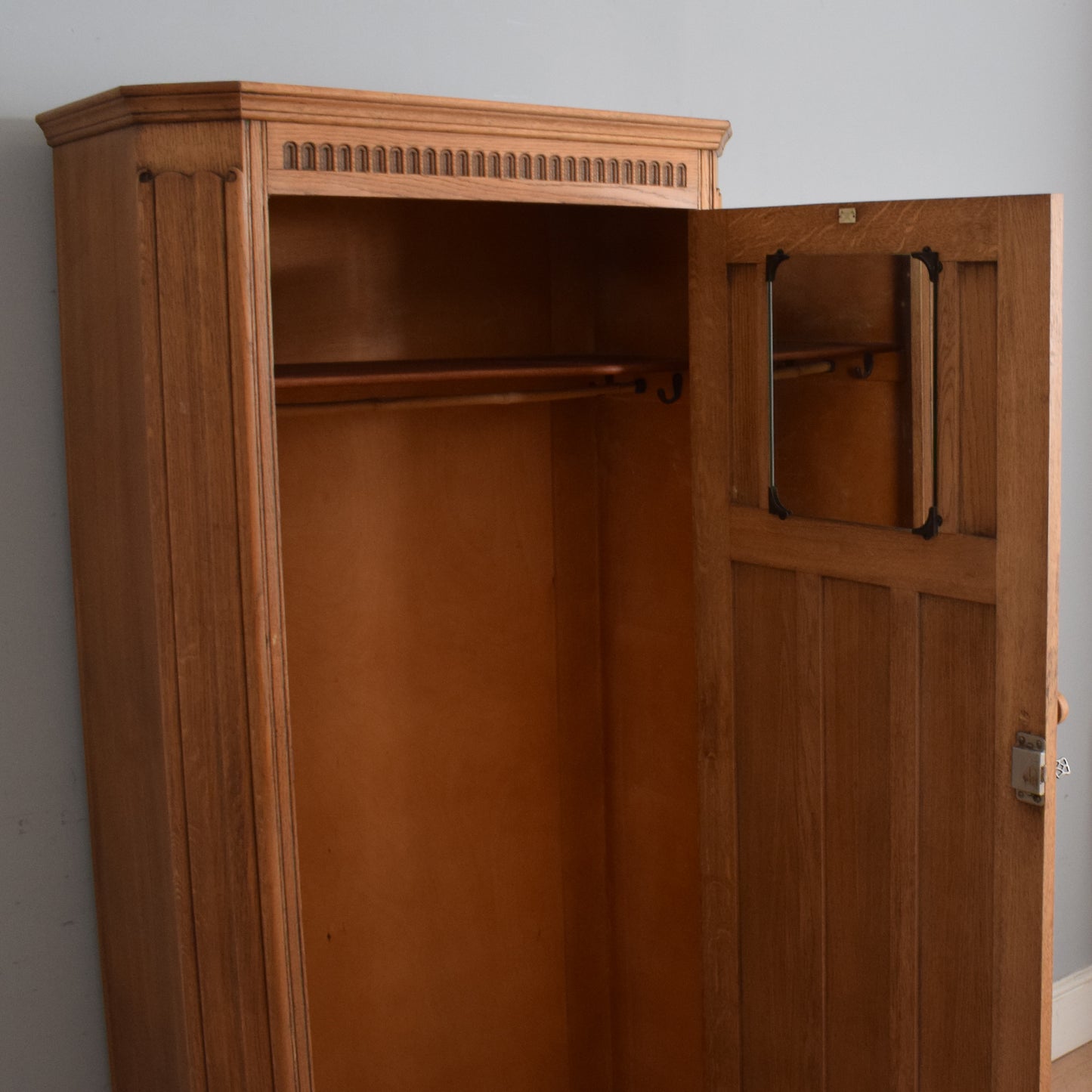 Single Door Oak Hall Robe