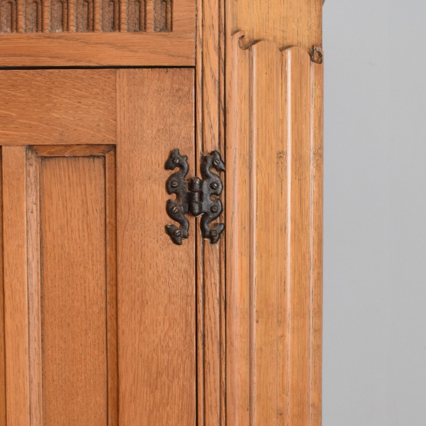 Single Door Oak Hall Robe