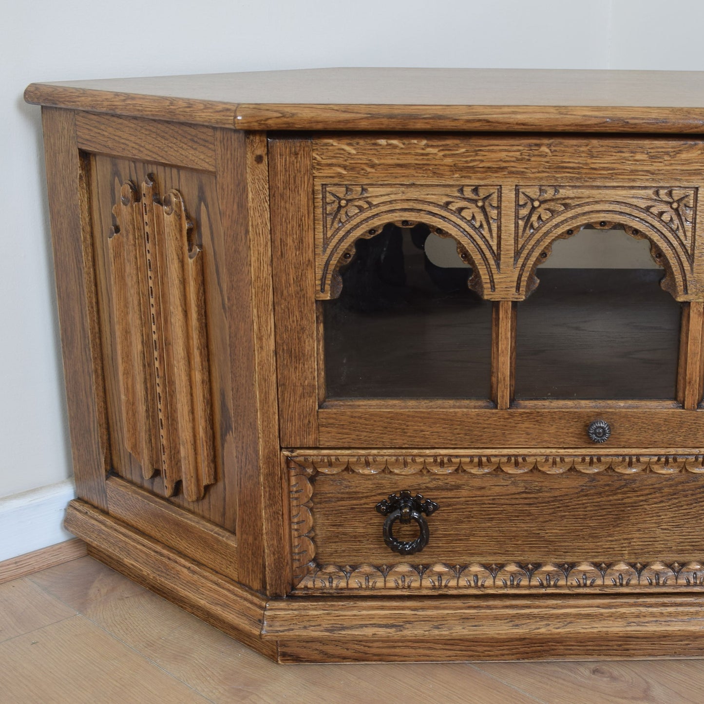 Oak TV Cabinet