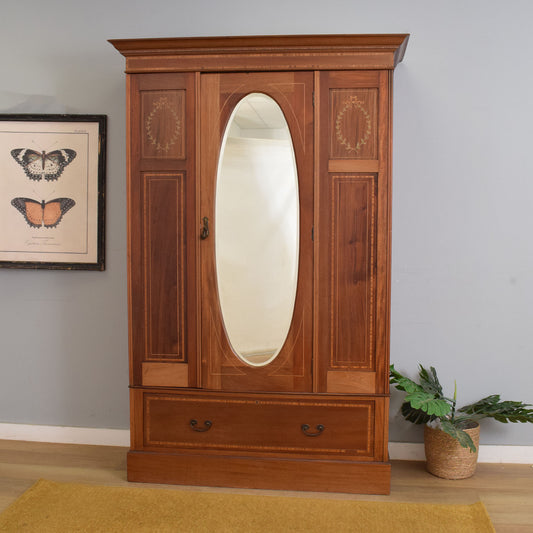 Oval Mirrored Hallrobe