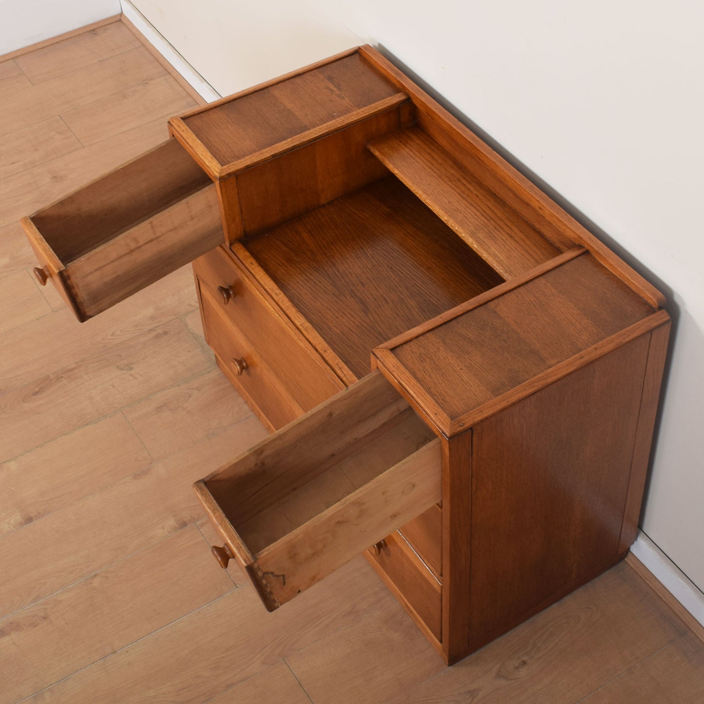 Oak Dressing Table Unit