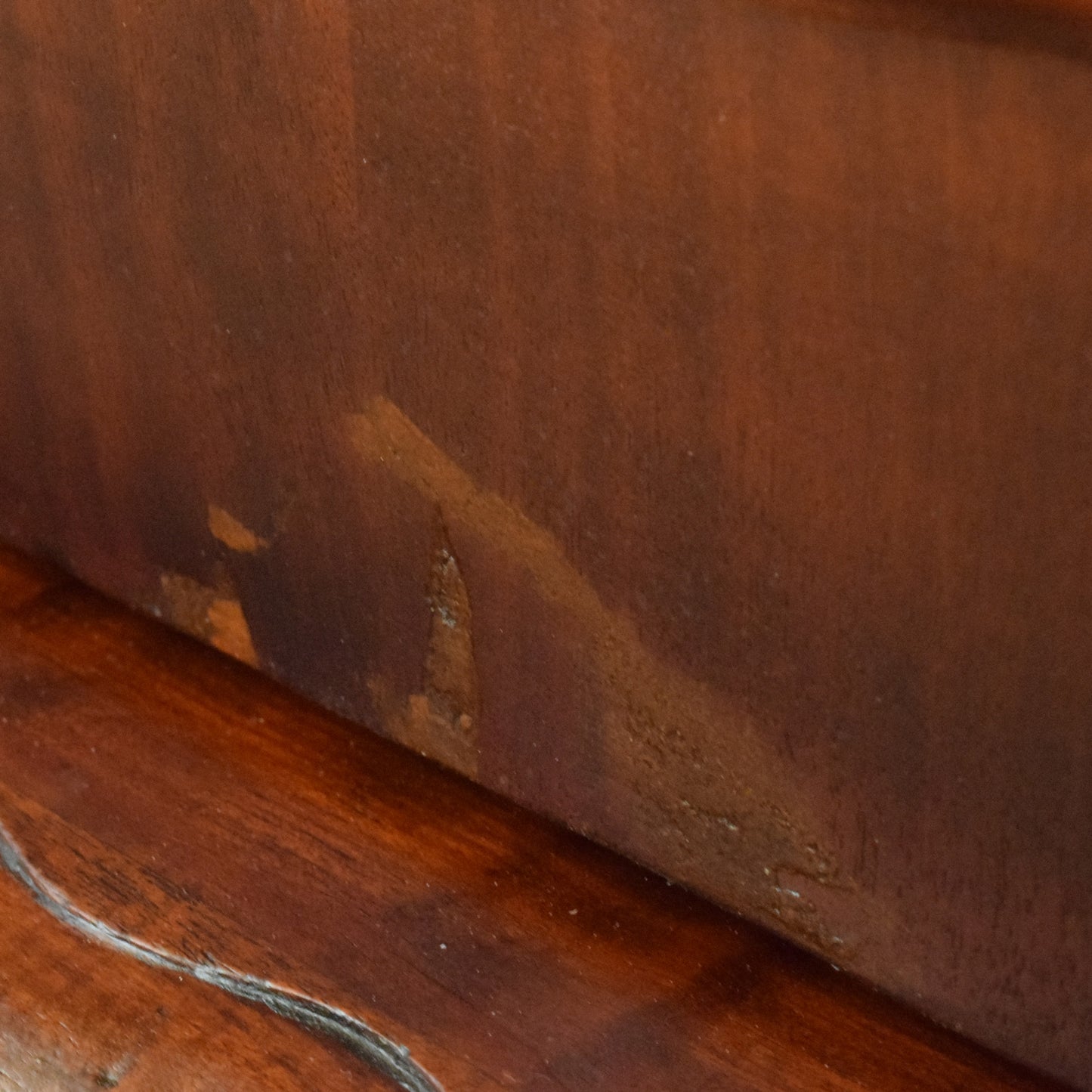 Large Mahogany Compactum
