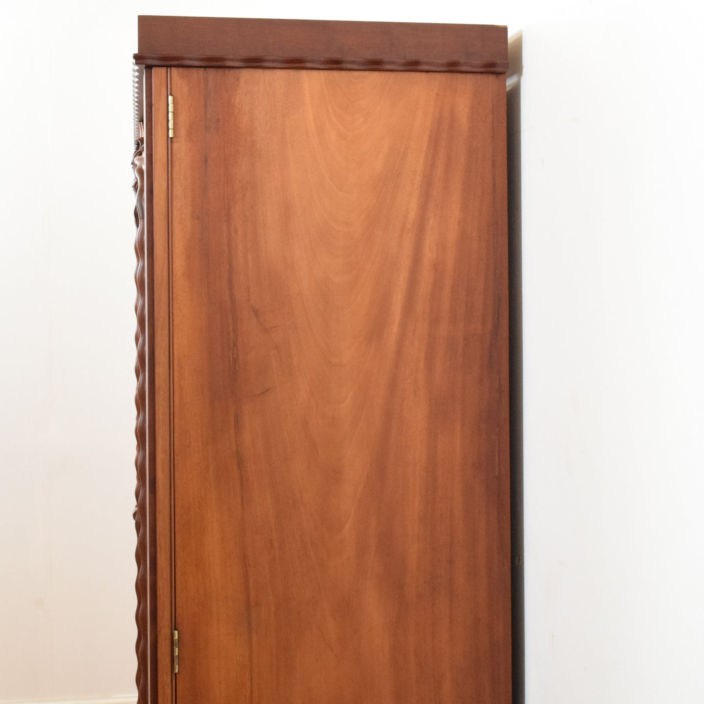 Large Mahogany Compactum