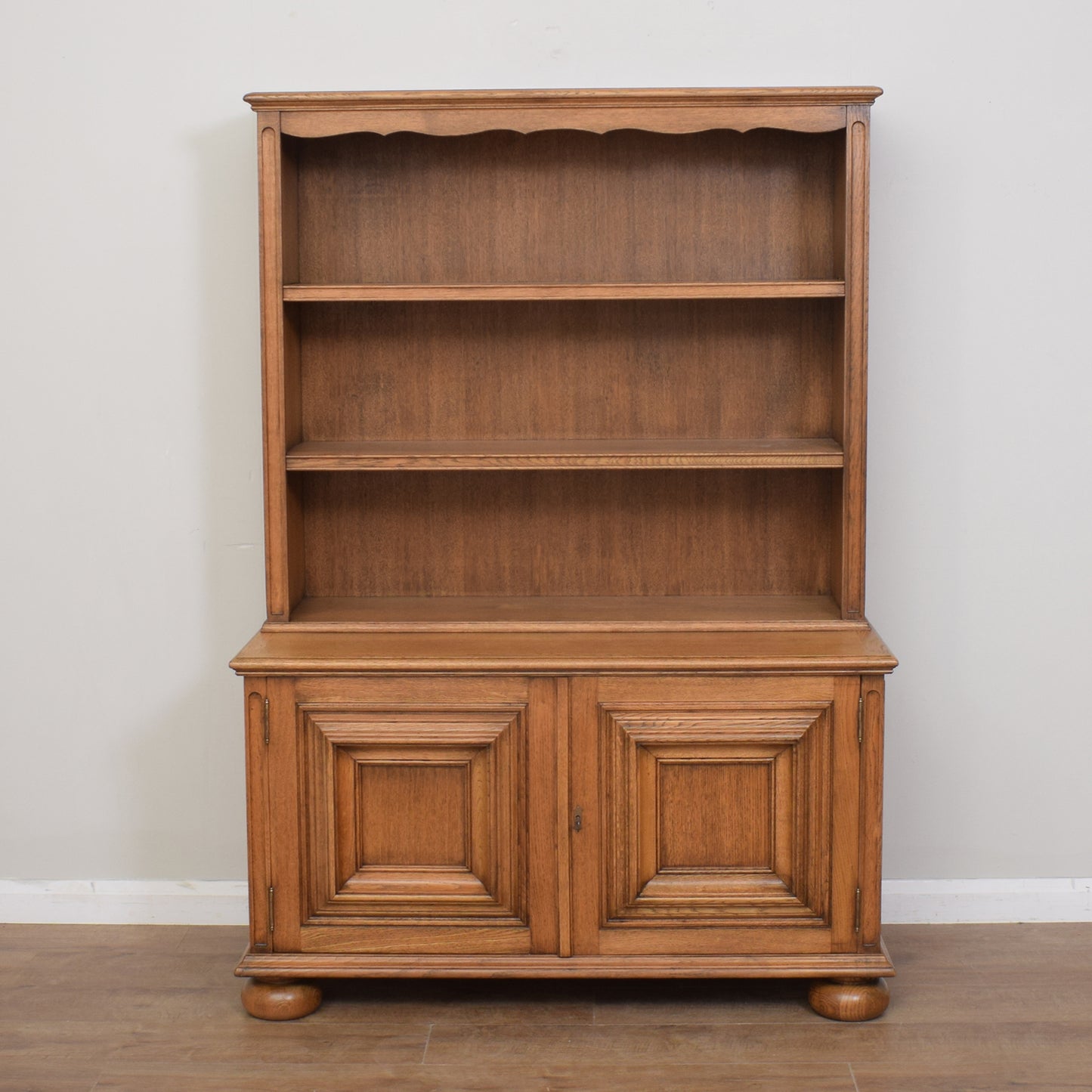 Oak Bookcase With Storage 
Cabinet