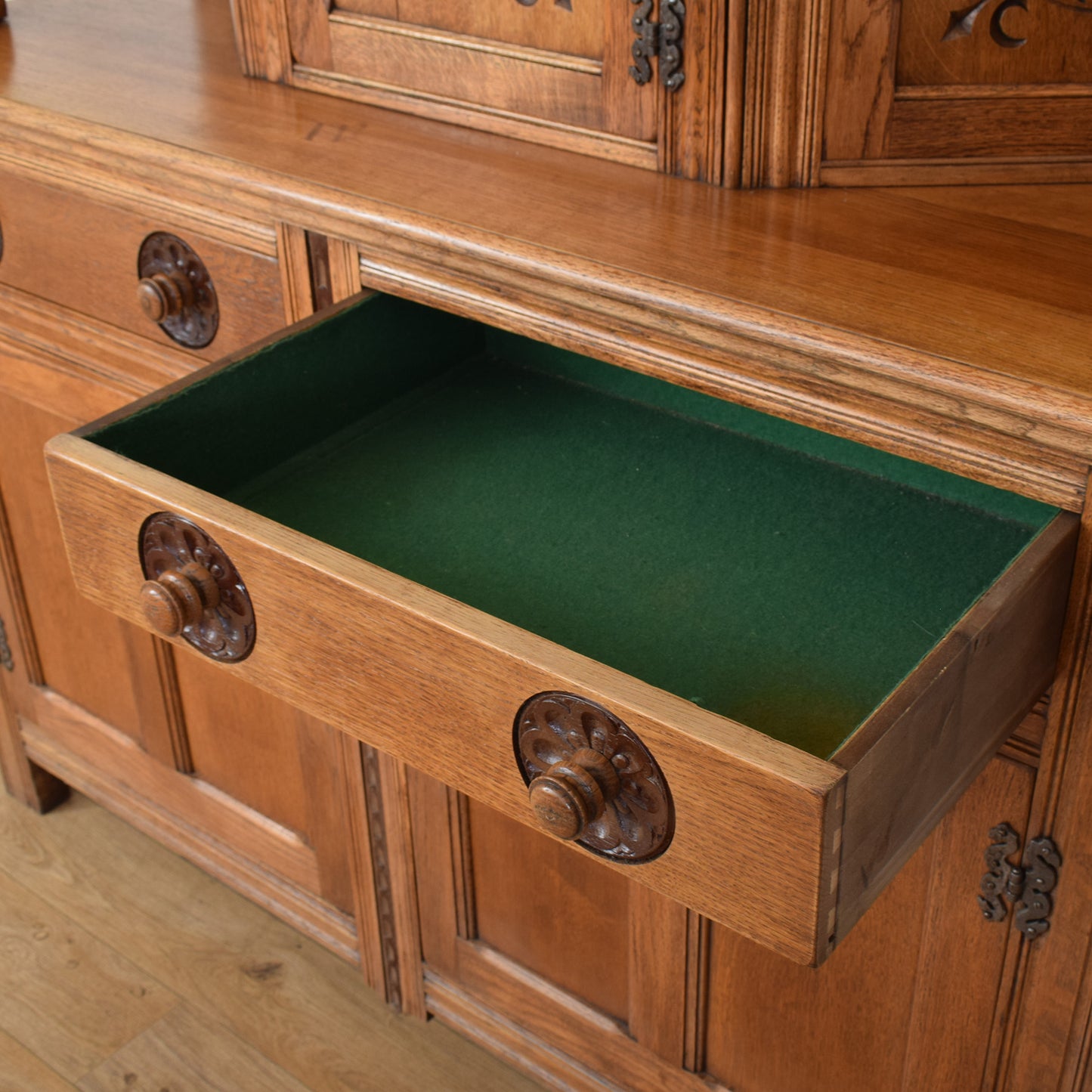 Oak Court Cabinet