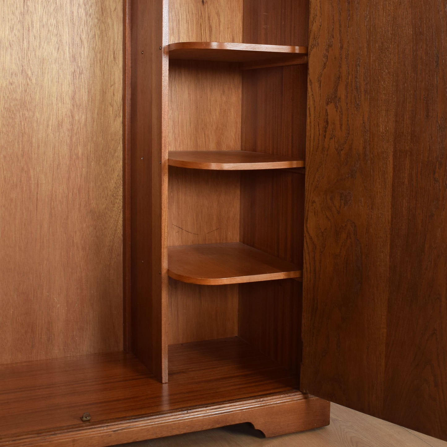 Oak Linenfold Wardrobe