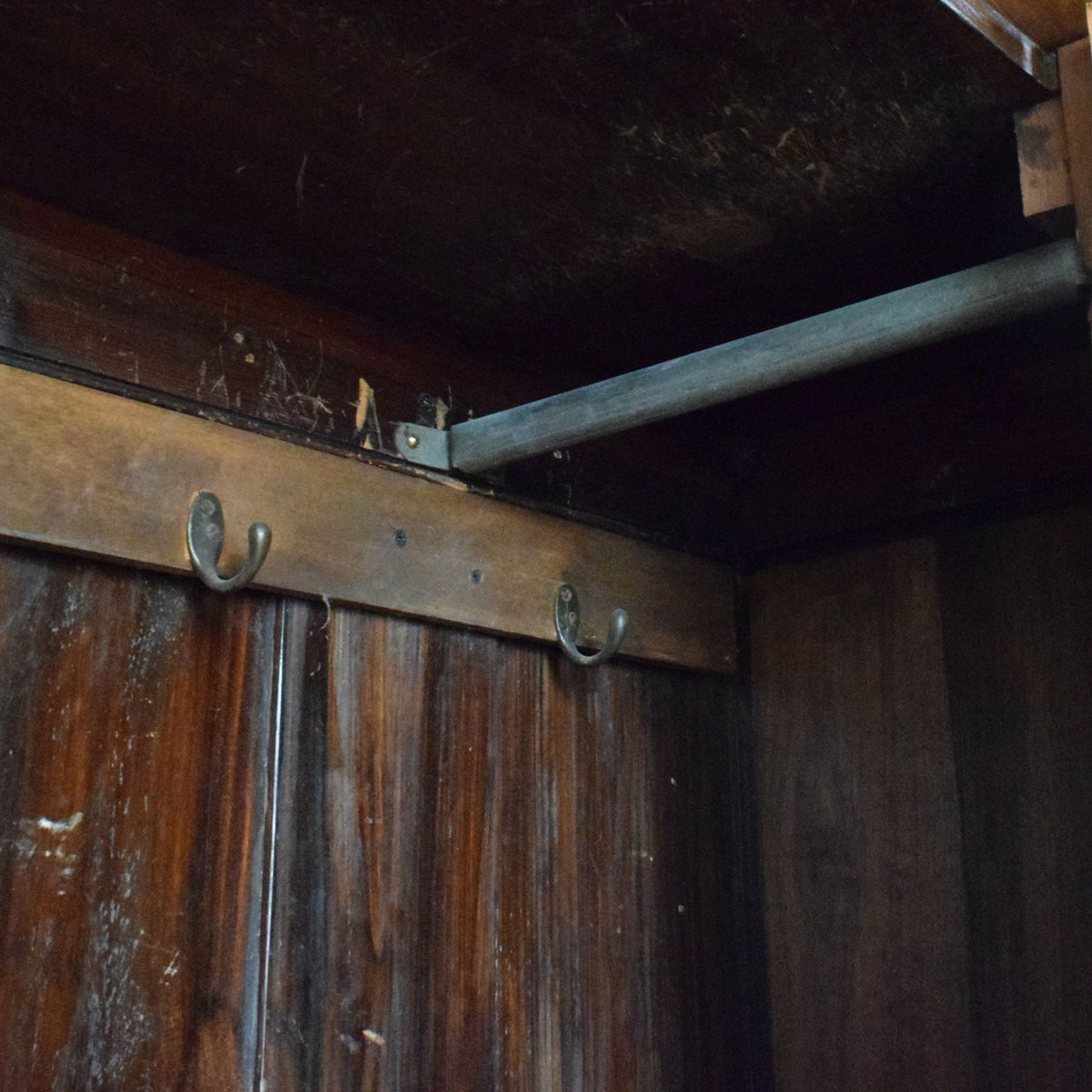 Mirrored Mahogany Hallrobe