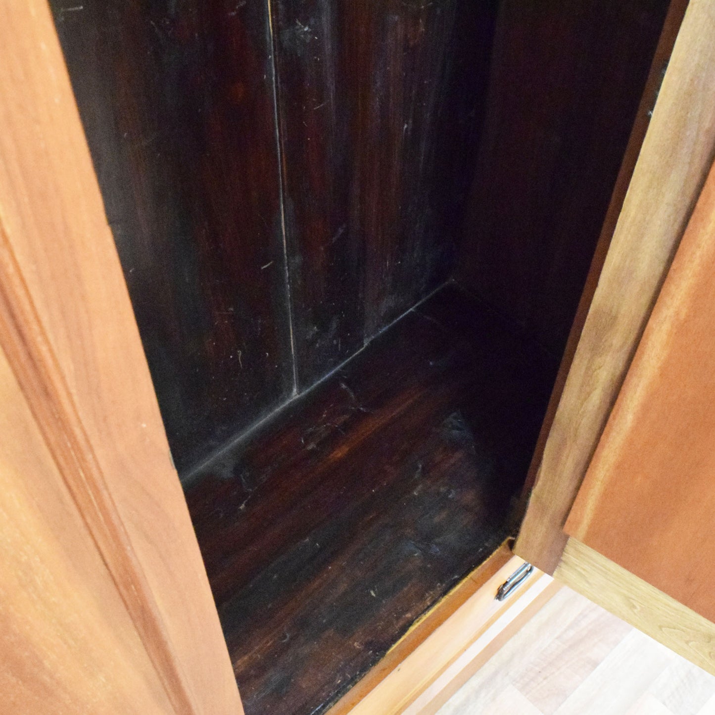 Mirrored Mahogany Hallrobe
