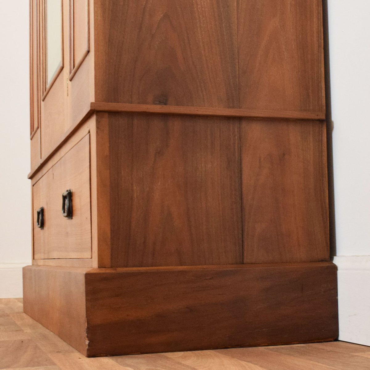Mirrored Mahogany Hallrobe