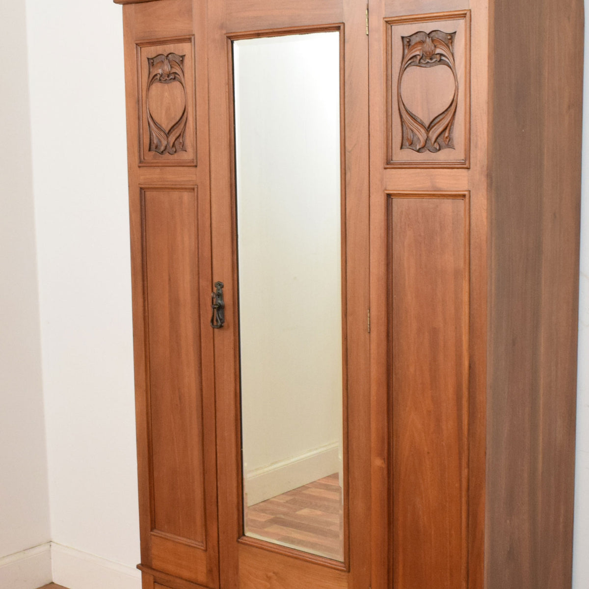 Mirrored Mahogany Hallrobe