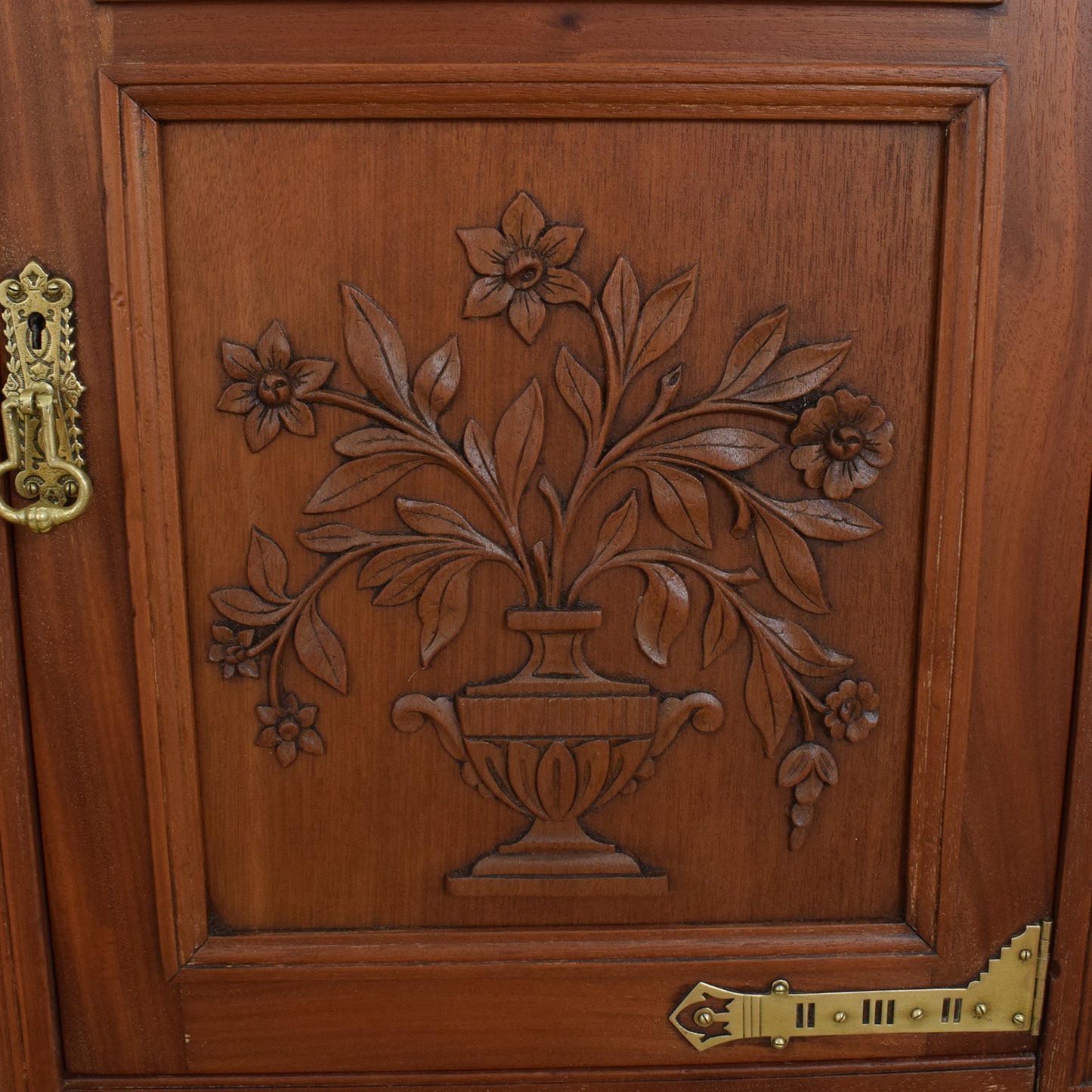 Large Mahogany Mirrored Sideboard