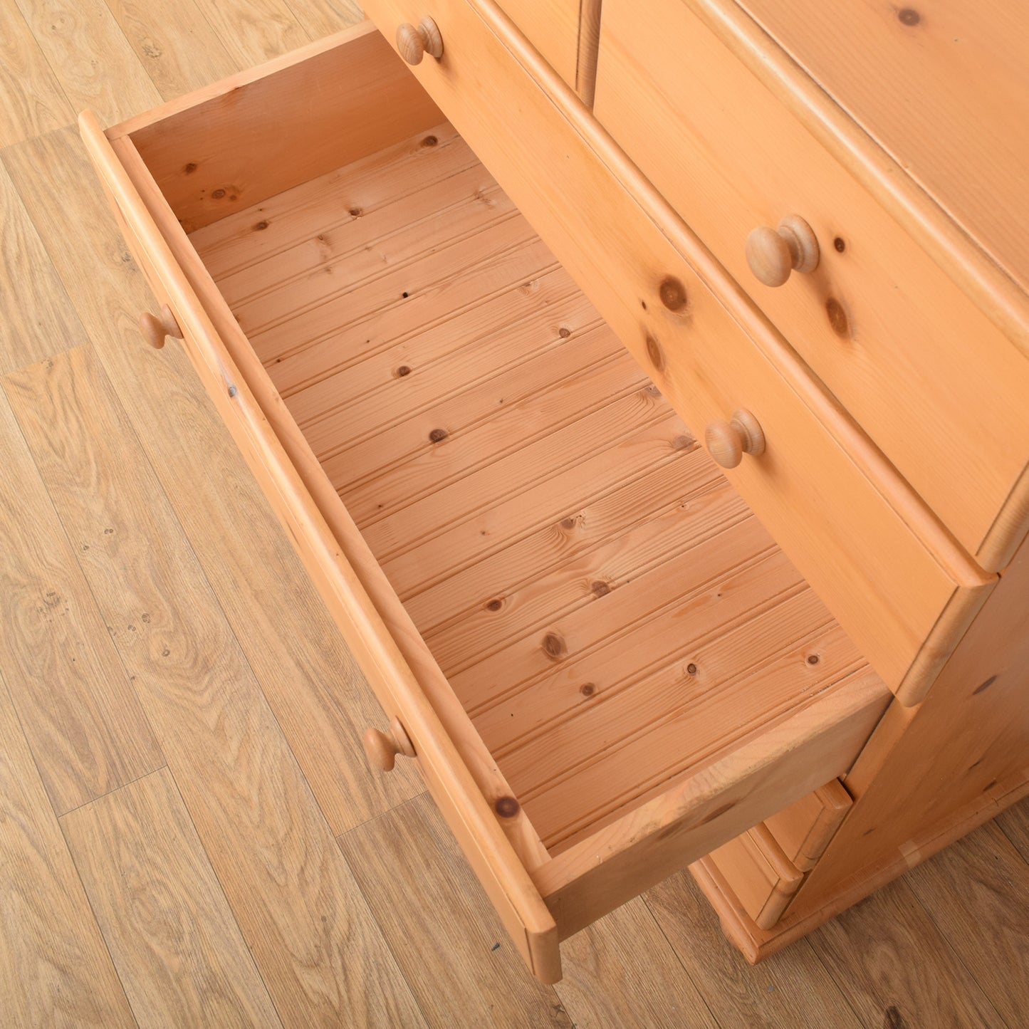 Pine Chest Of Drawers