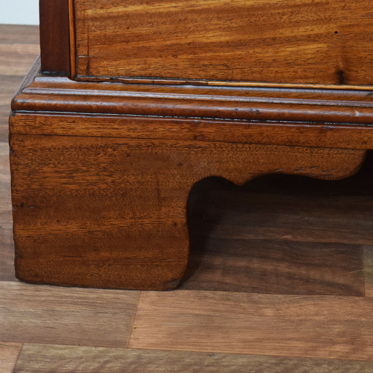 Mahogany Veneer Chest of Drawers