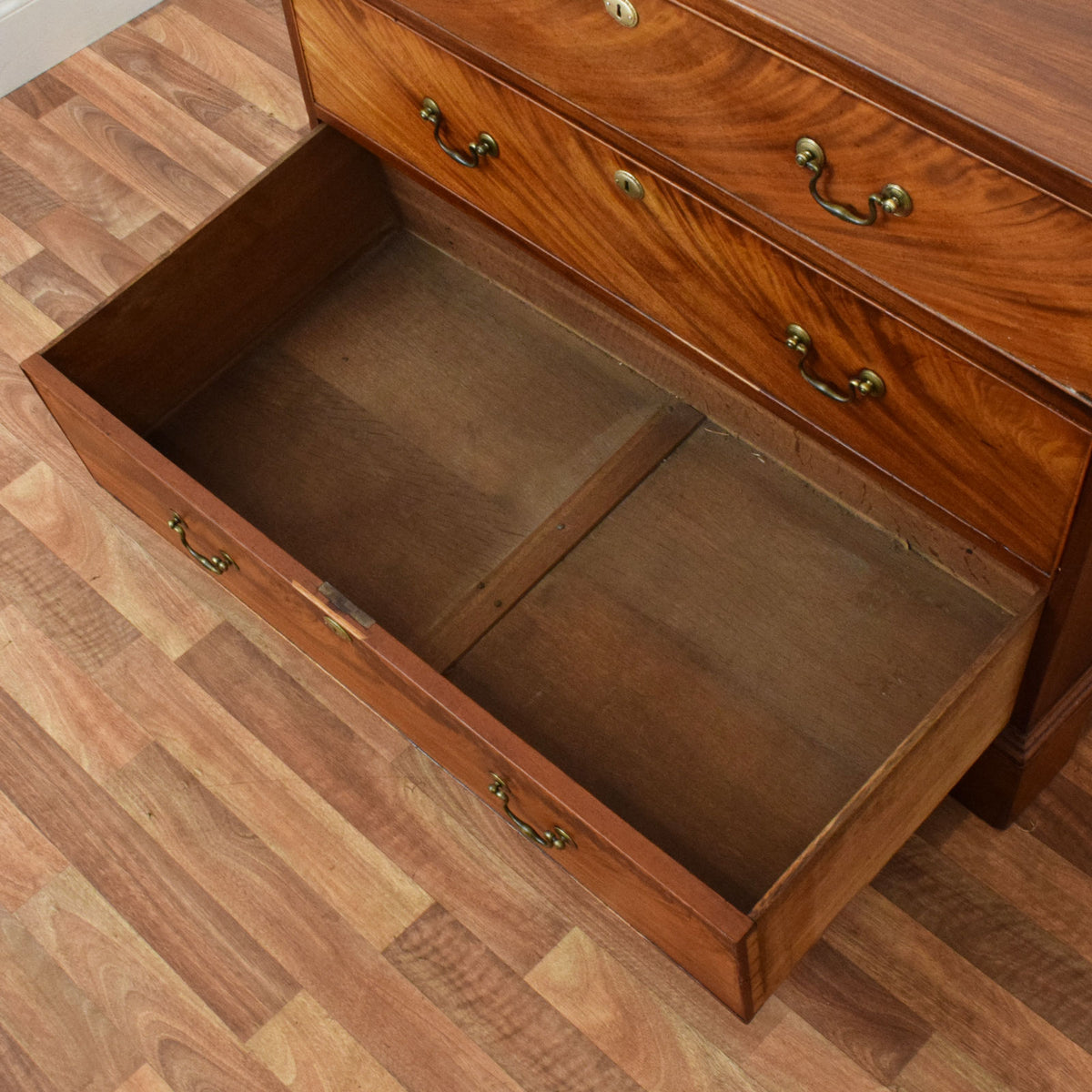Mahogany Veneer Chest of Drawers