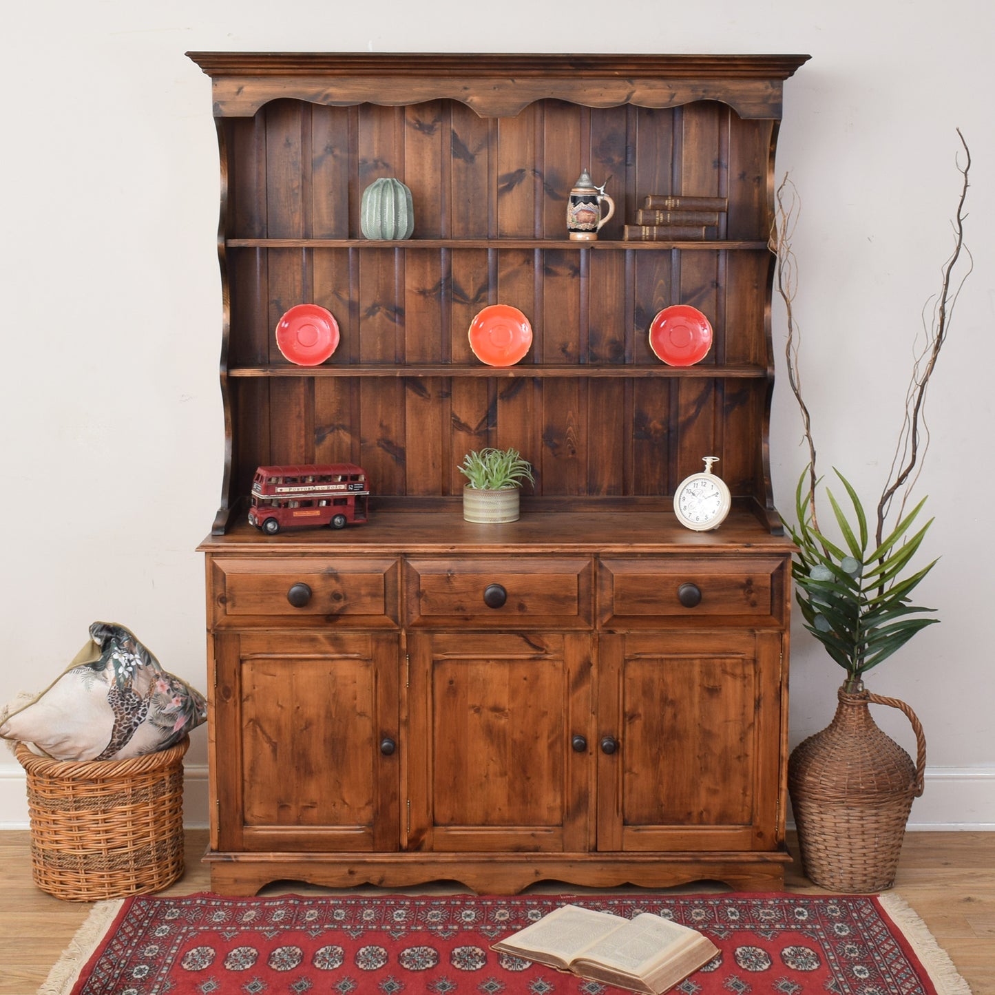 Large Pine Dresser